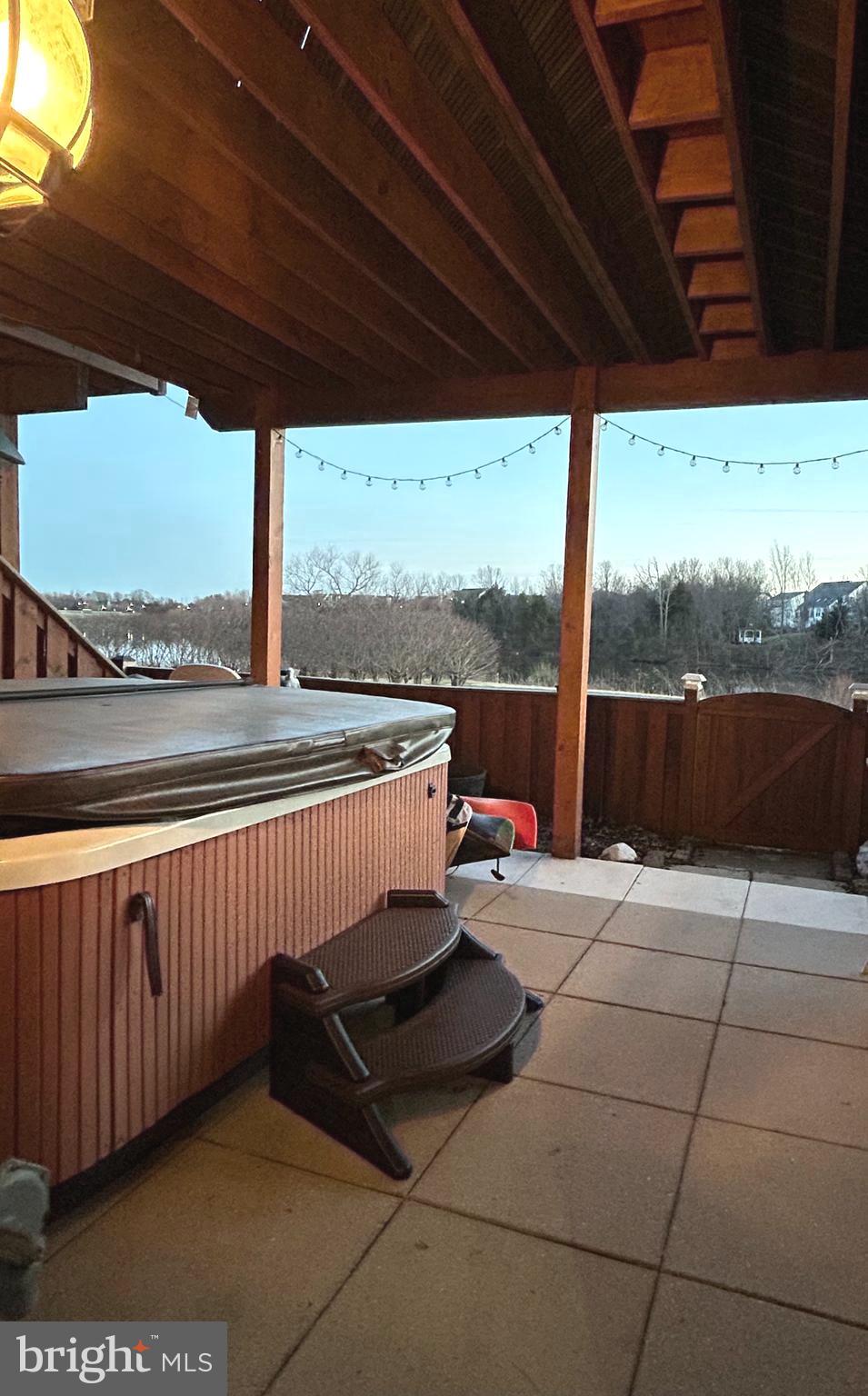 ASHBURN VILLAGE - Residential Lease