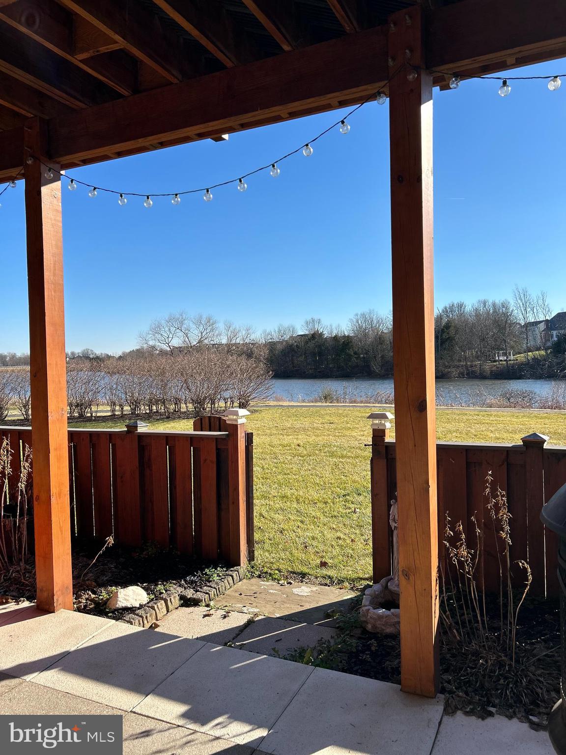 ASHBURN VILLAGE - Residential Lease