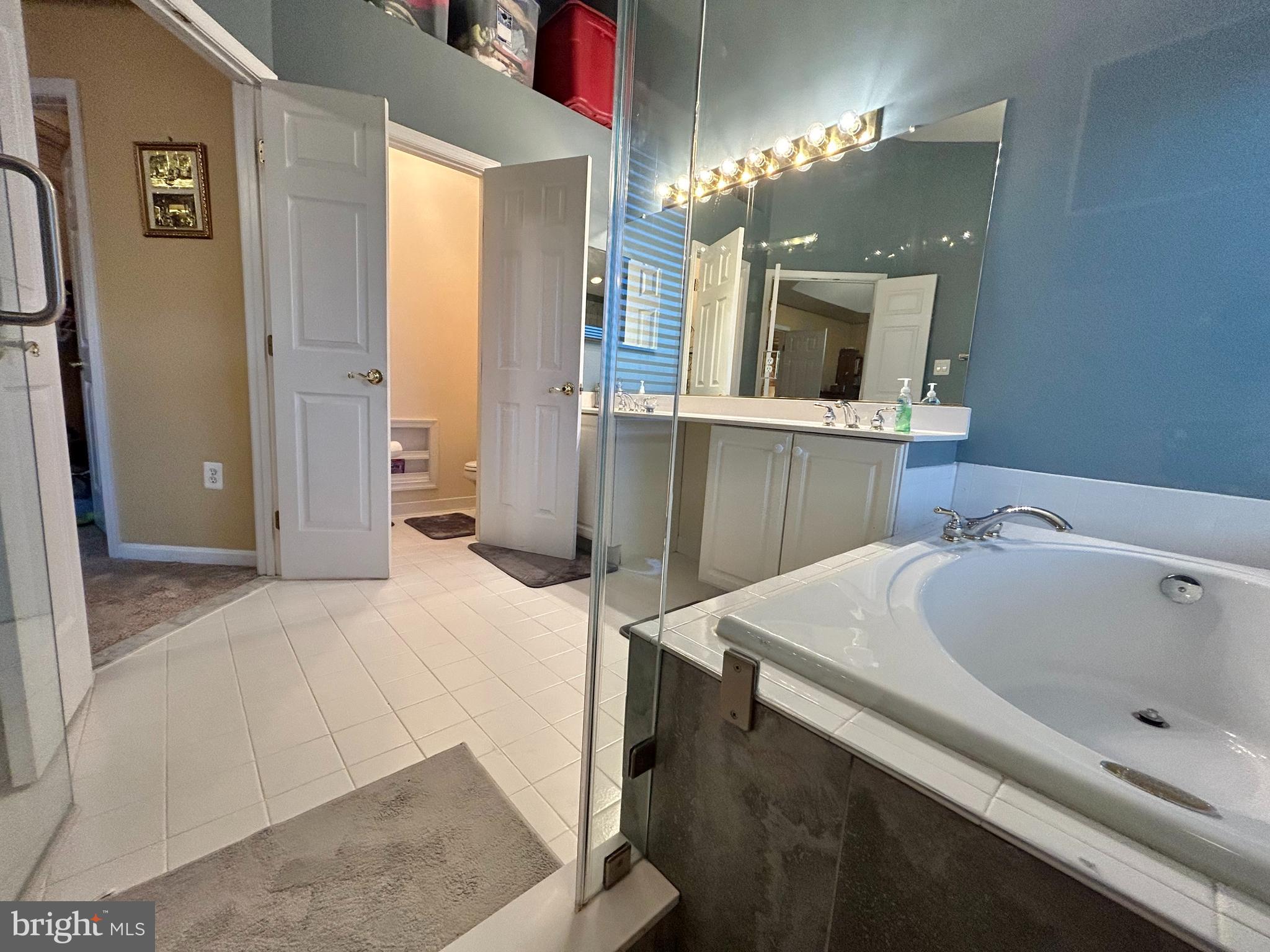 ASHBURN VILLAGE - Residential Lease