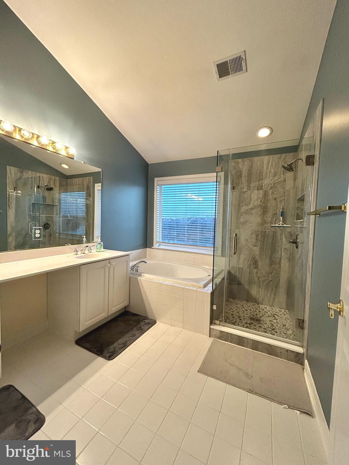 ASHBURN VILLAGE - Residential Lease