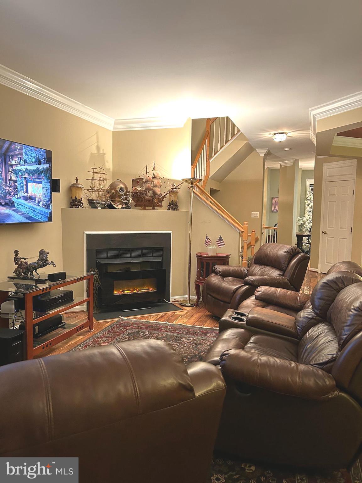 ASHBURN VILLAGE - Residential Lease