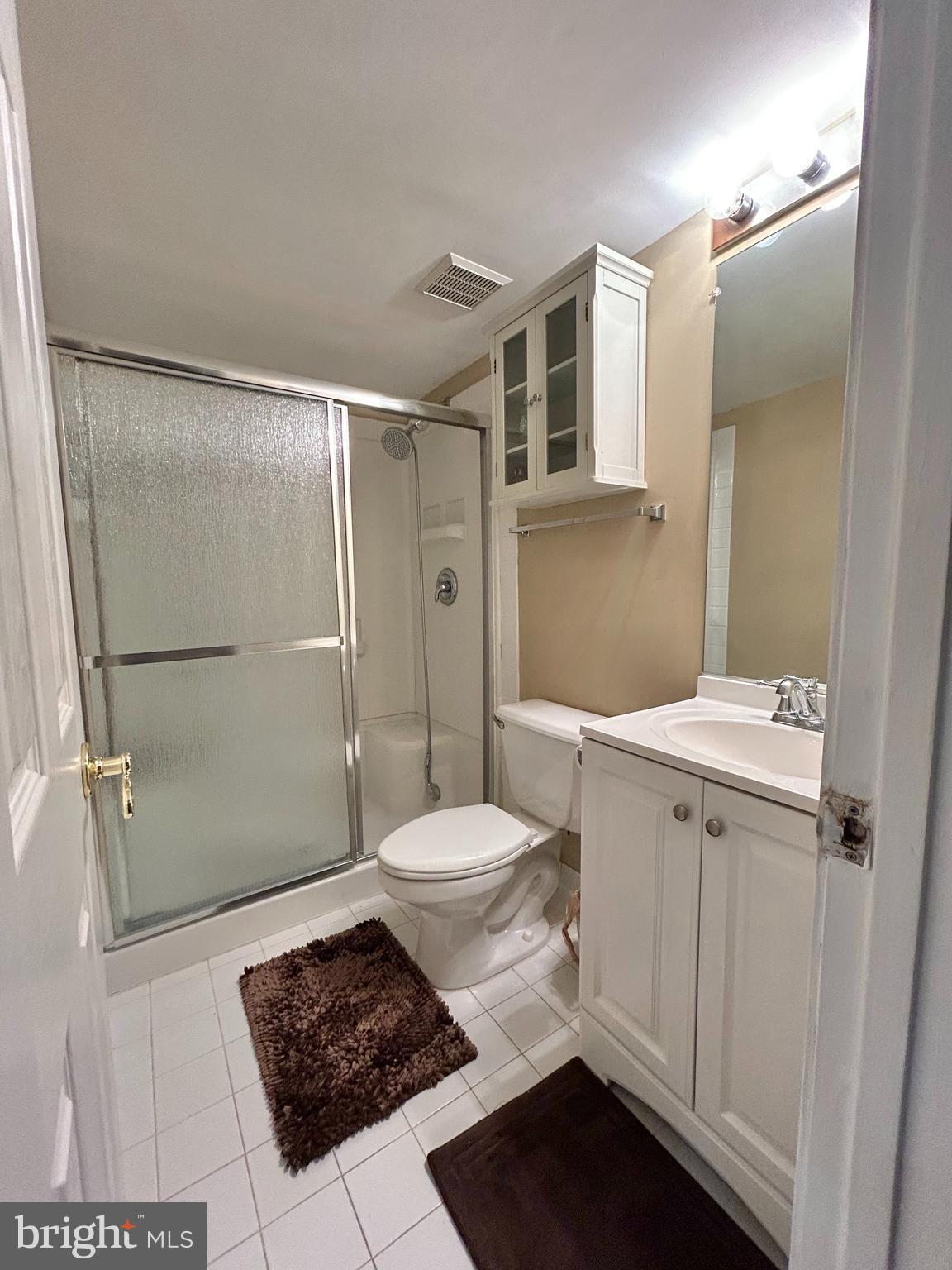 ASHBURN VILLAGE - Residential Lease