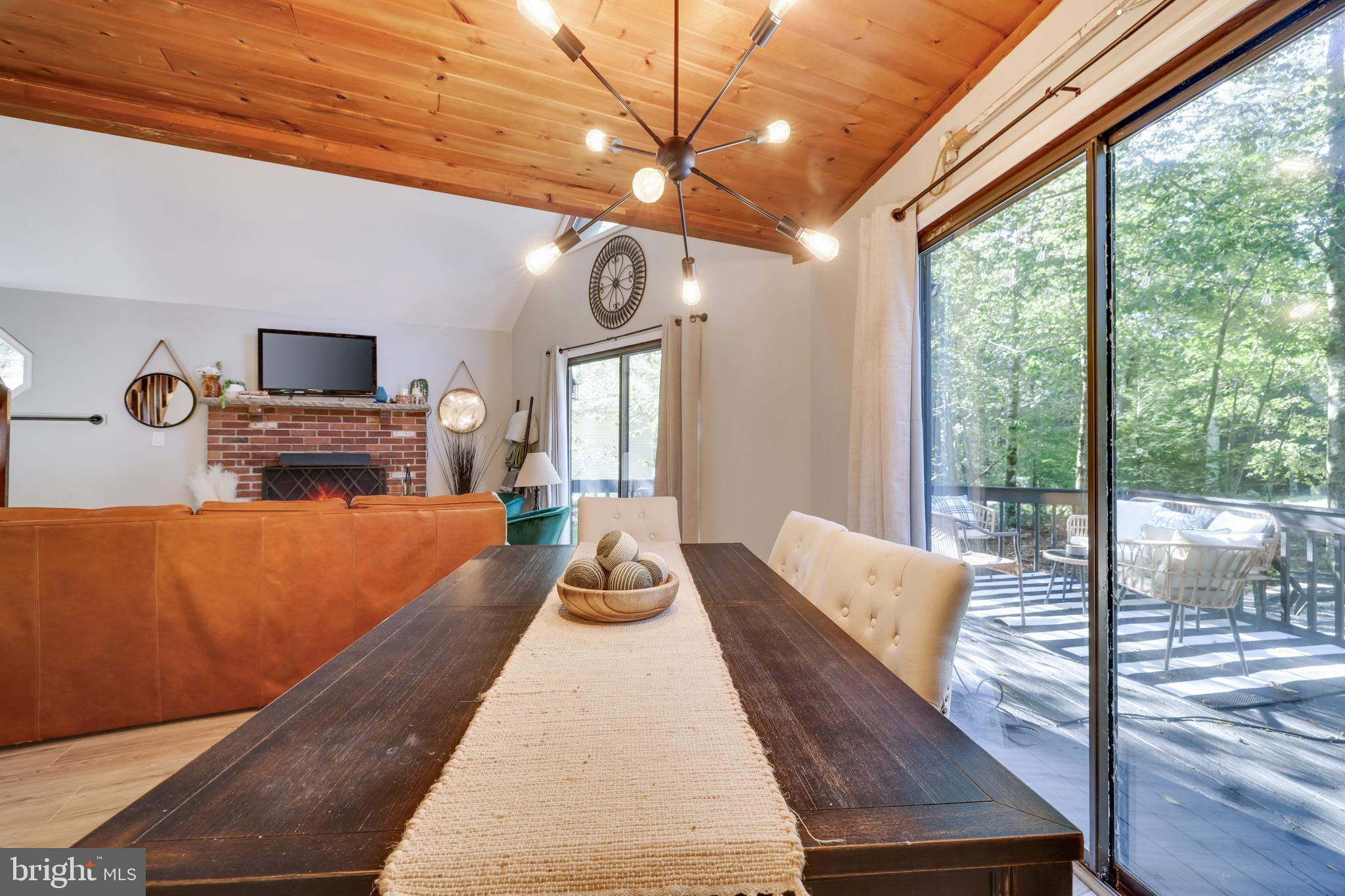 POCONO FARMS - Residential