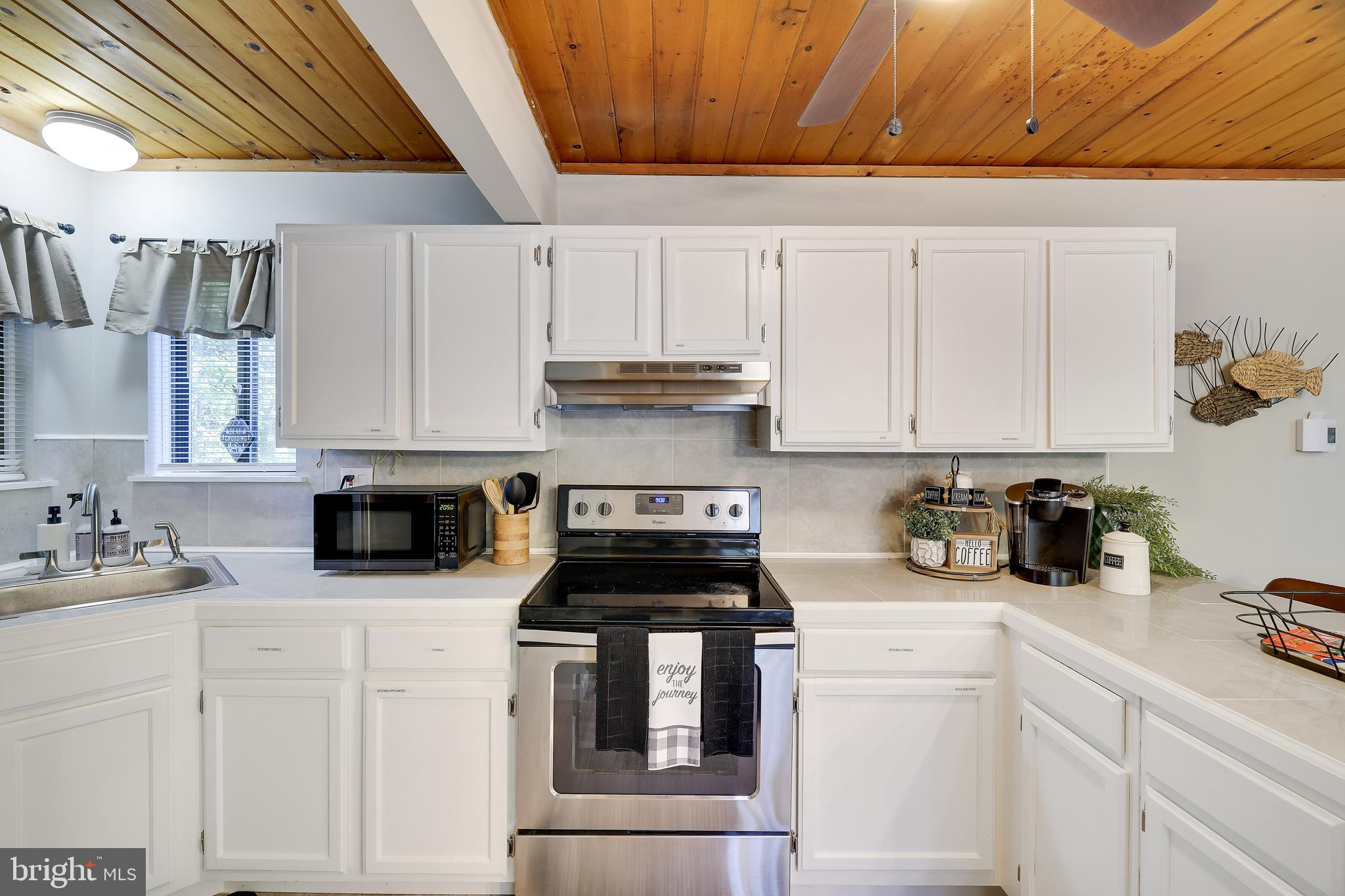 POCONO FARMS - Residential