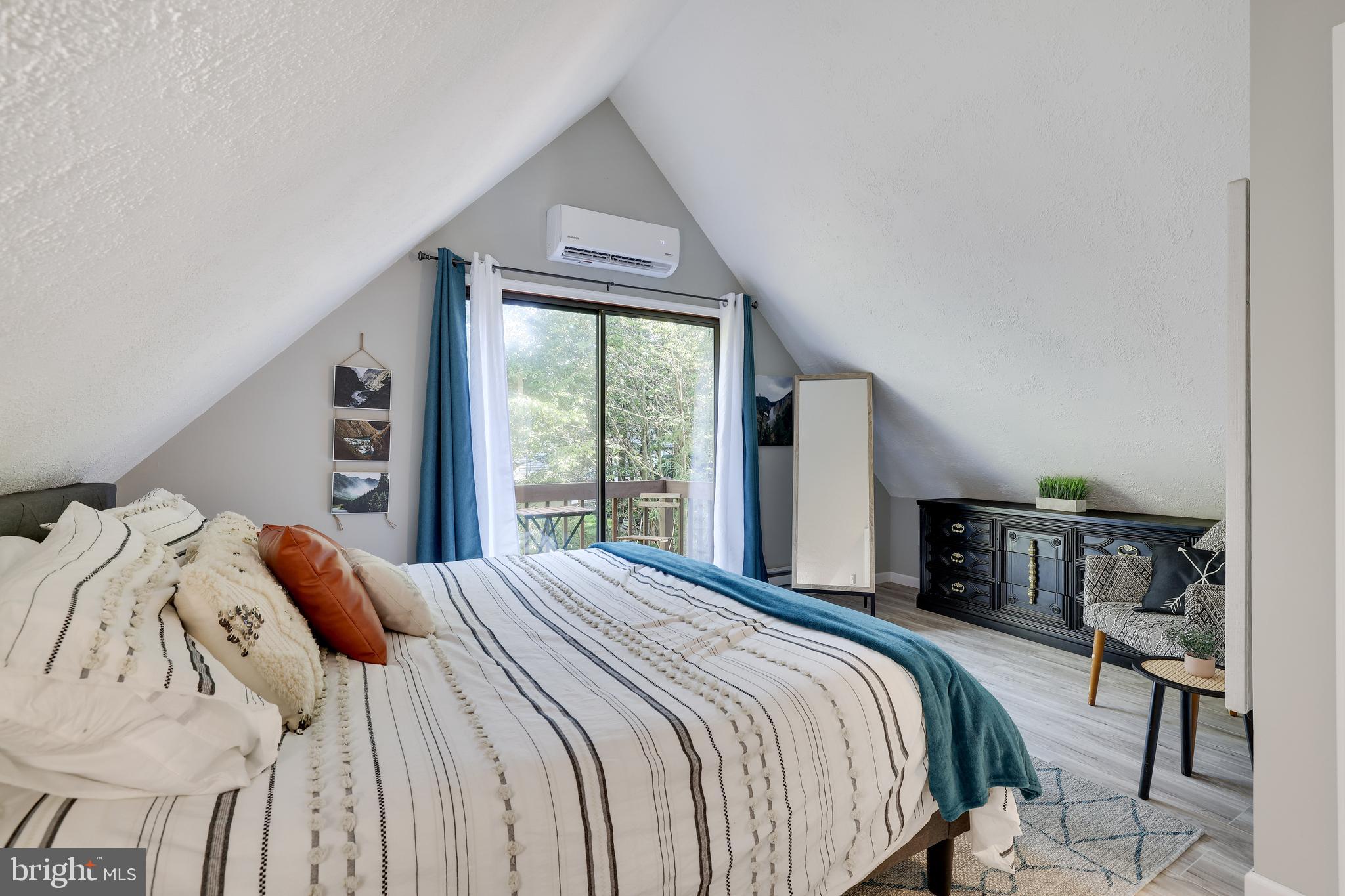 POCONO FARMS - Residential