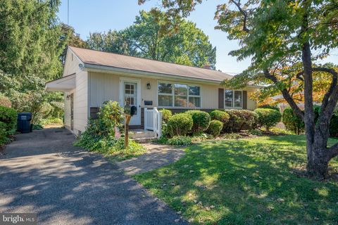 Photo of 345 Hawthorne Drive, Lancaster, PA 17603 (MLS # PALA2056612)