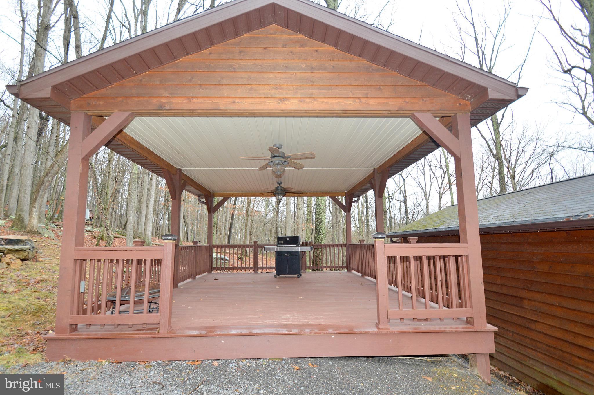 ROUSE MOUNTAIN - Residential