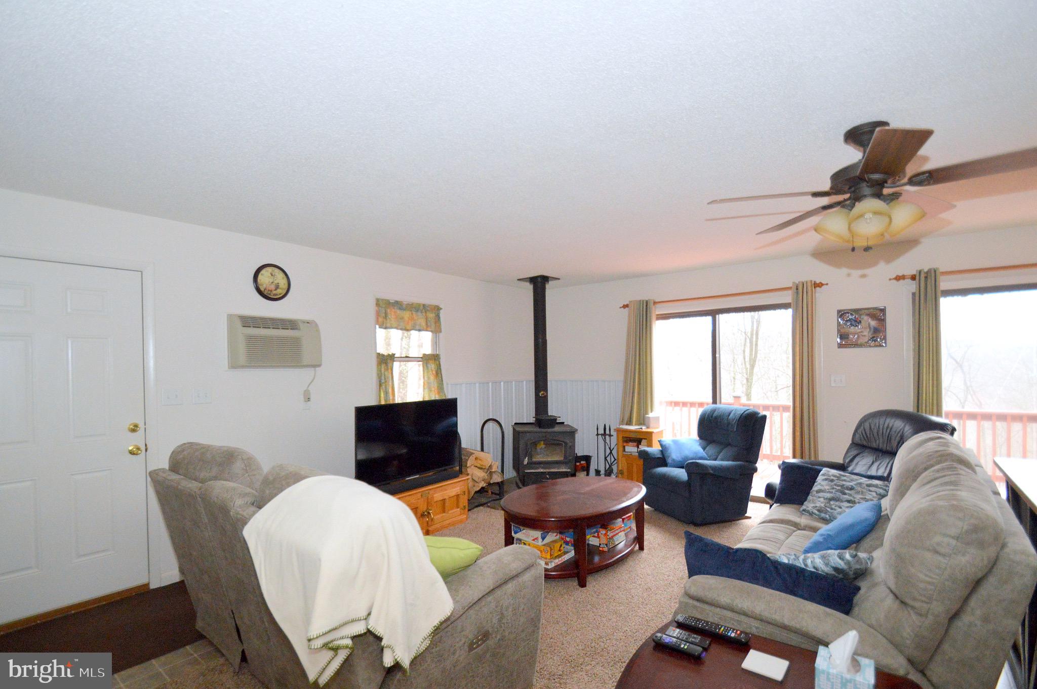 ROUSE MOUNTAIN - Residential