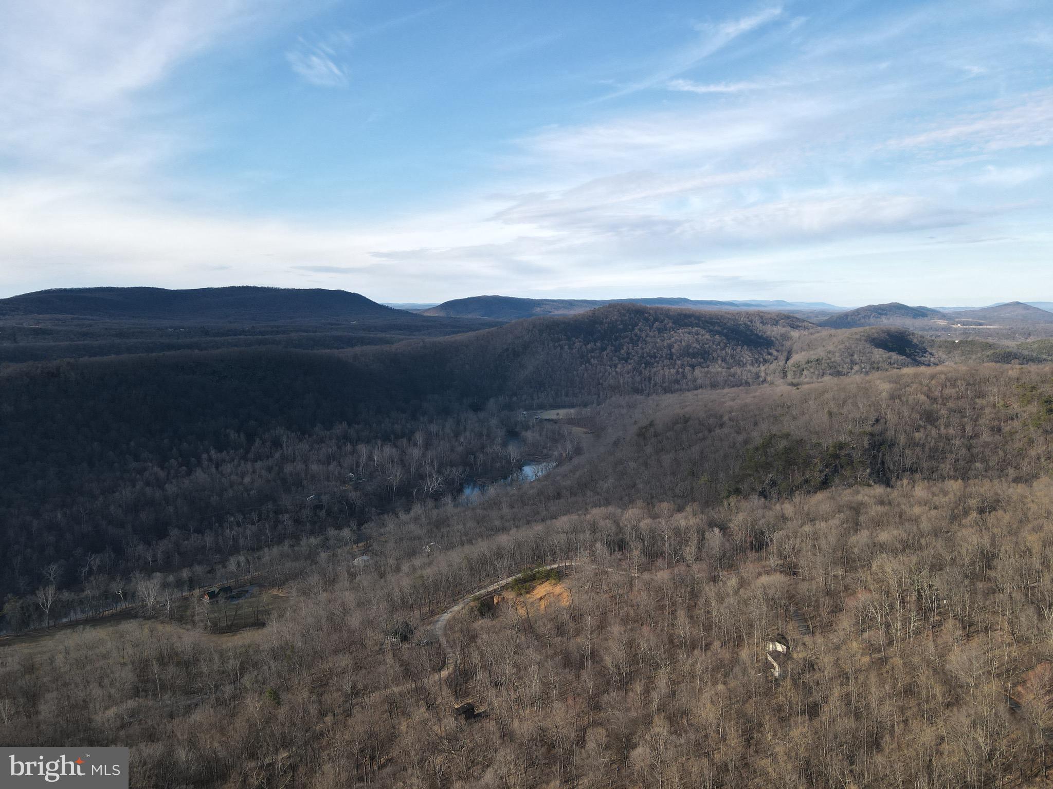 ROUSE MOUNTAIN - Residential