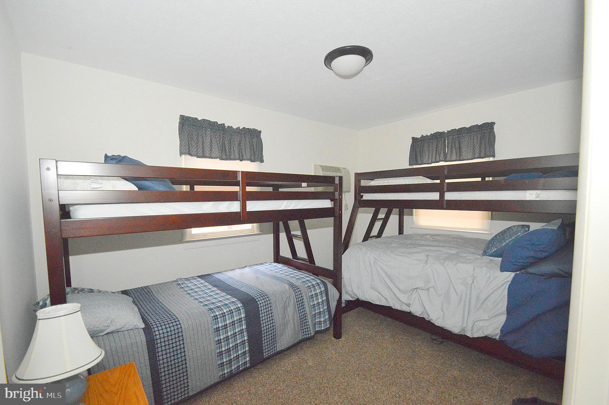 ROUSE MOUNTAIN - Residential