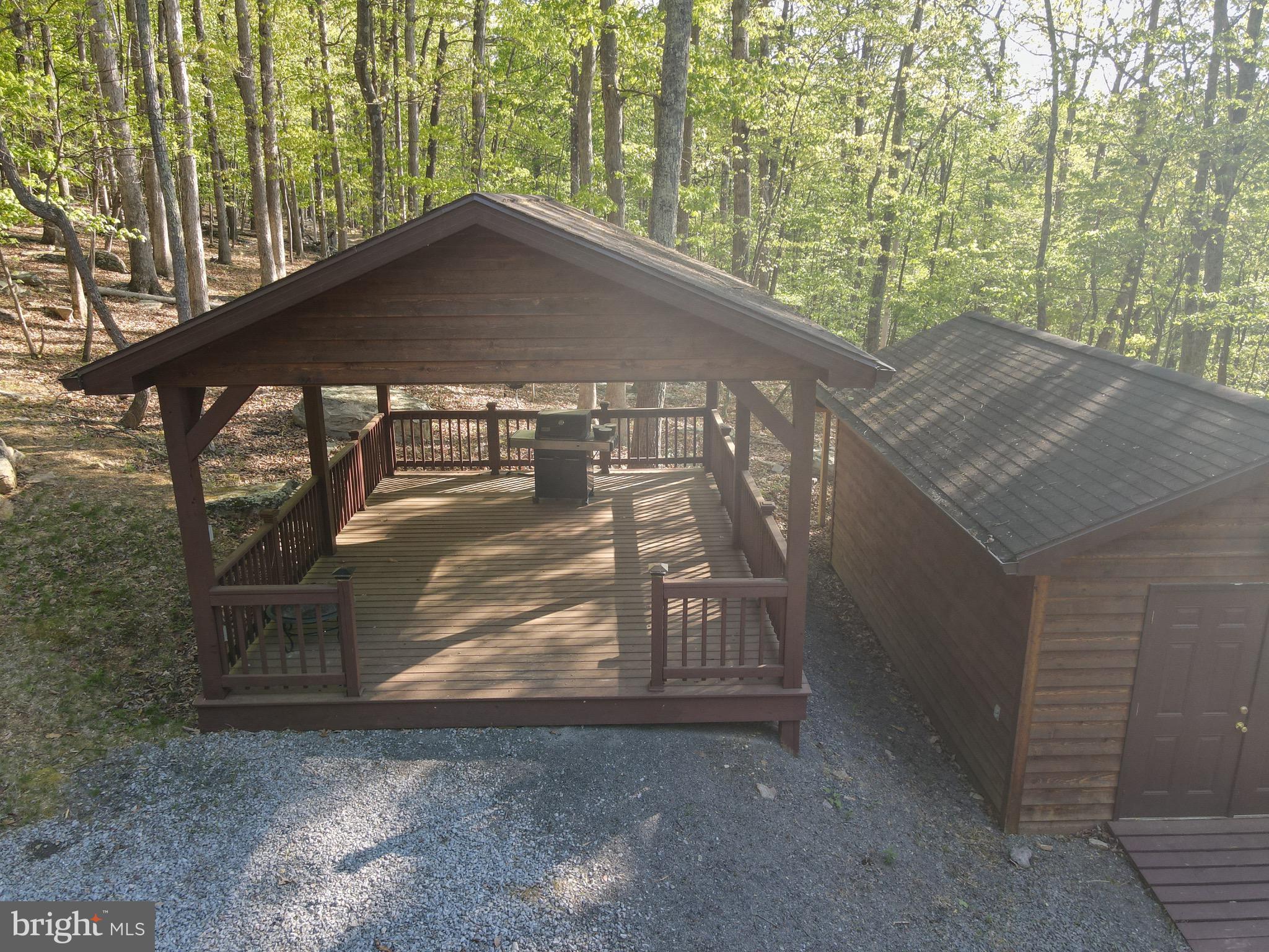 ROUSE MOUNTAIN - Residential