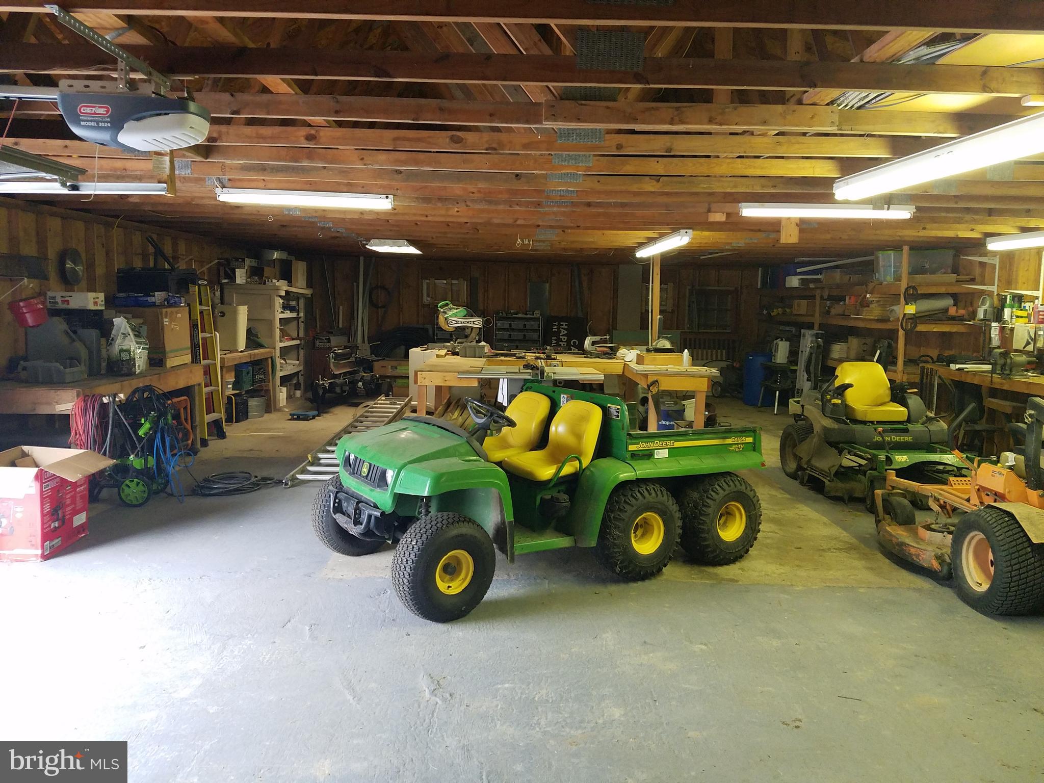 HEDGESVILLE - Commercial Sale