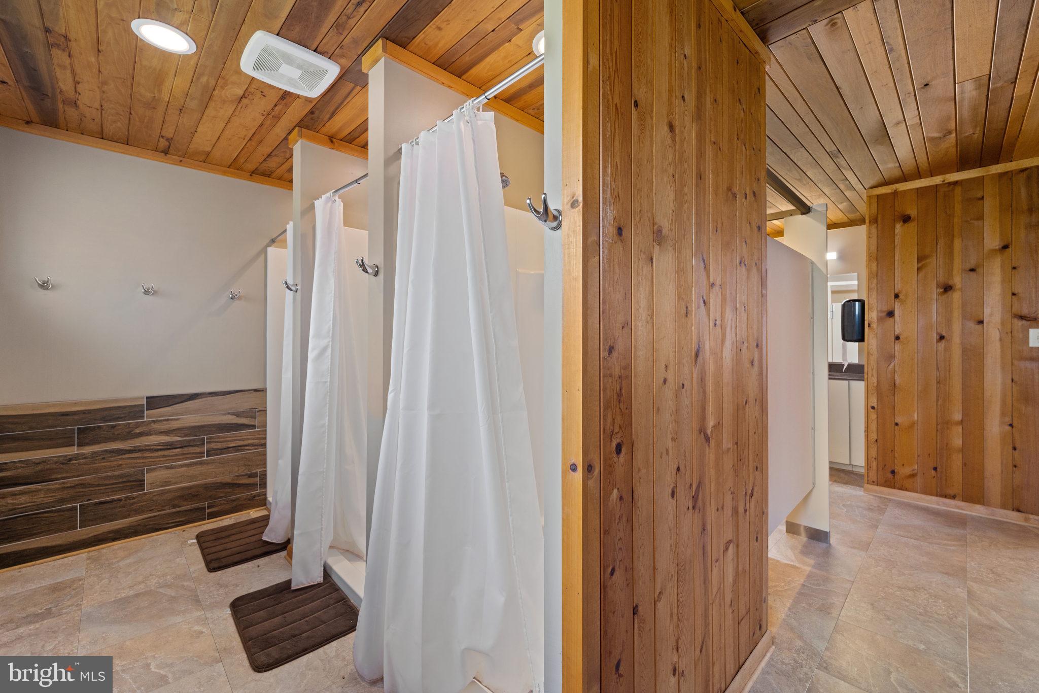 HEDGESVILLE - Commercial Sale