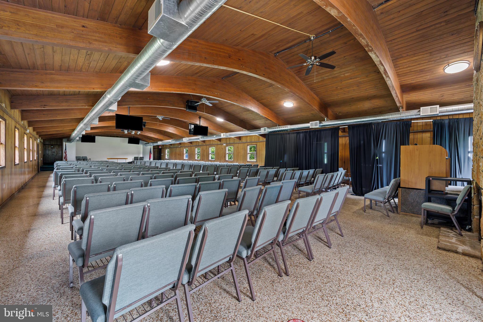 HEDGESVILLE - Commercial Sale