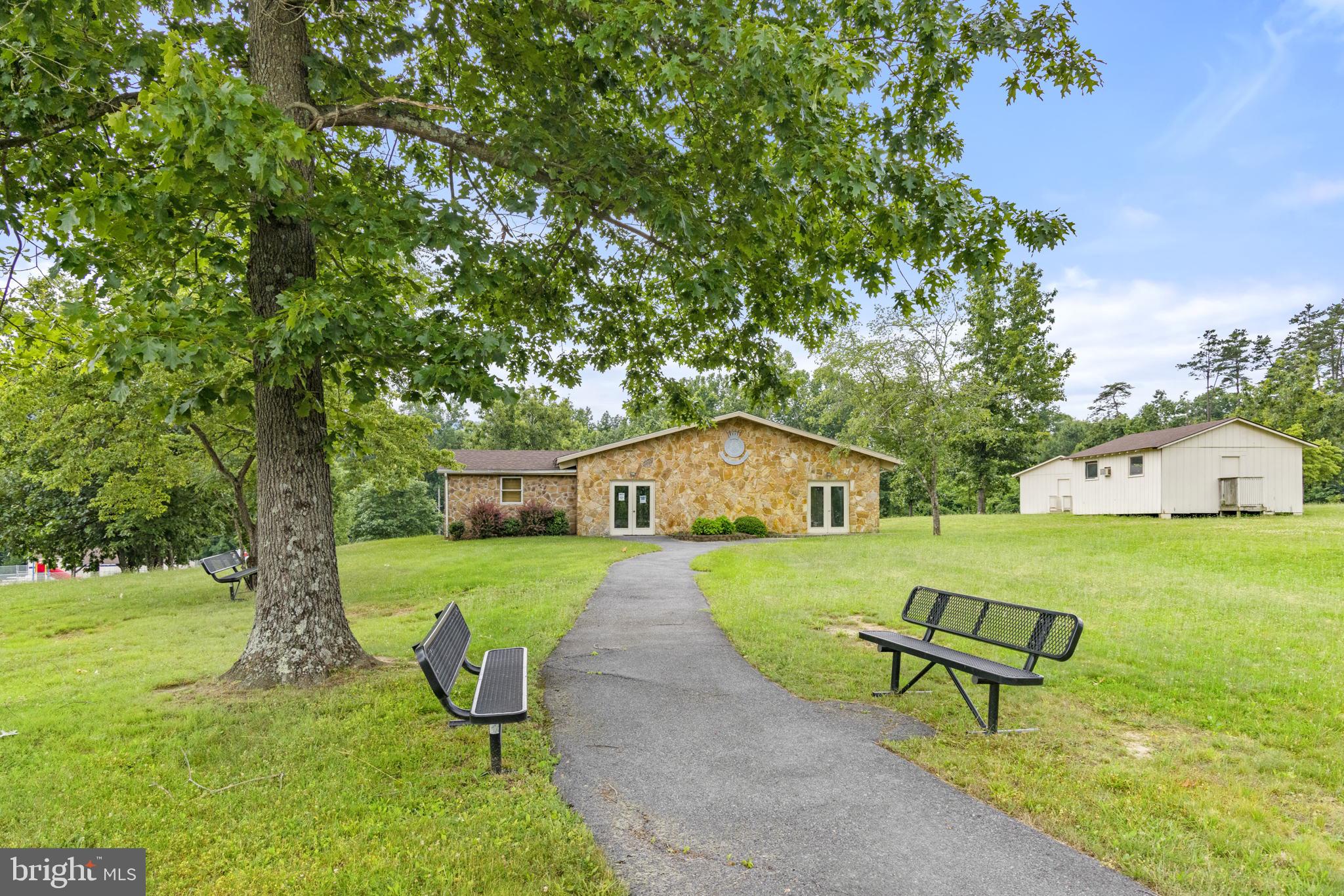 HEDGESVILLE - Commercial Sale