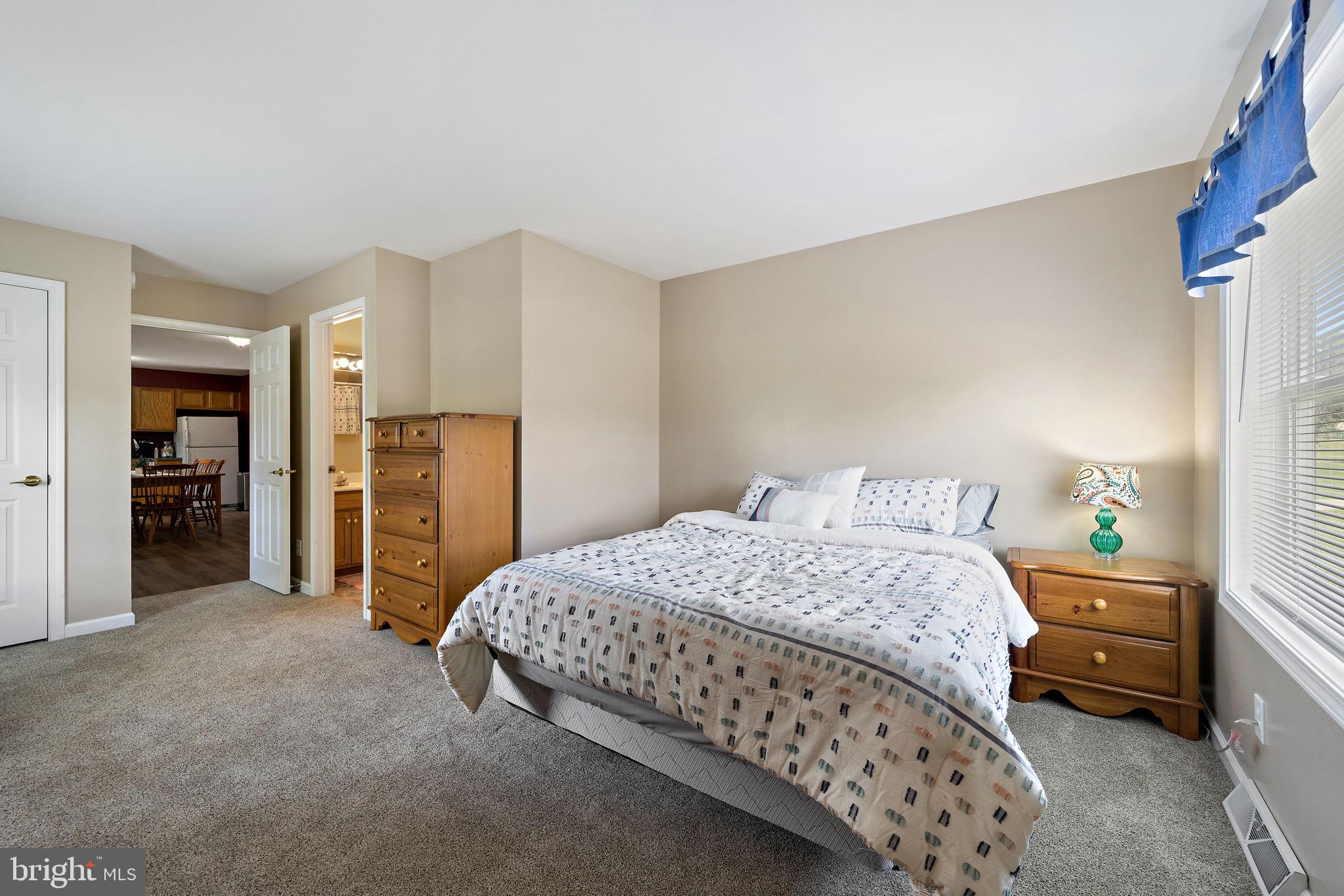 HEDGESVILLE - Commercial Sale