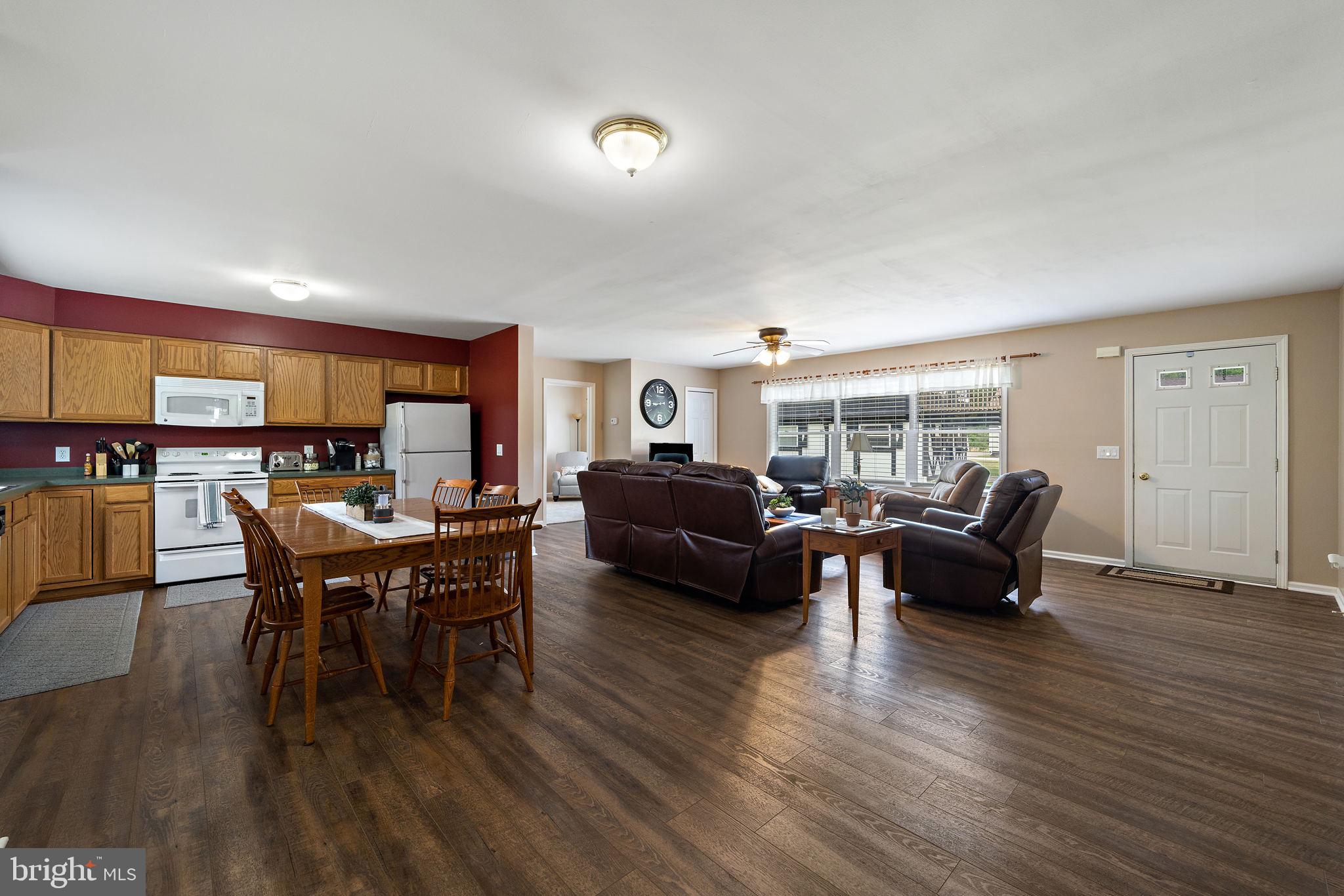 HEDGESVILLE - Commercial Sale