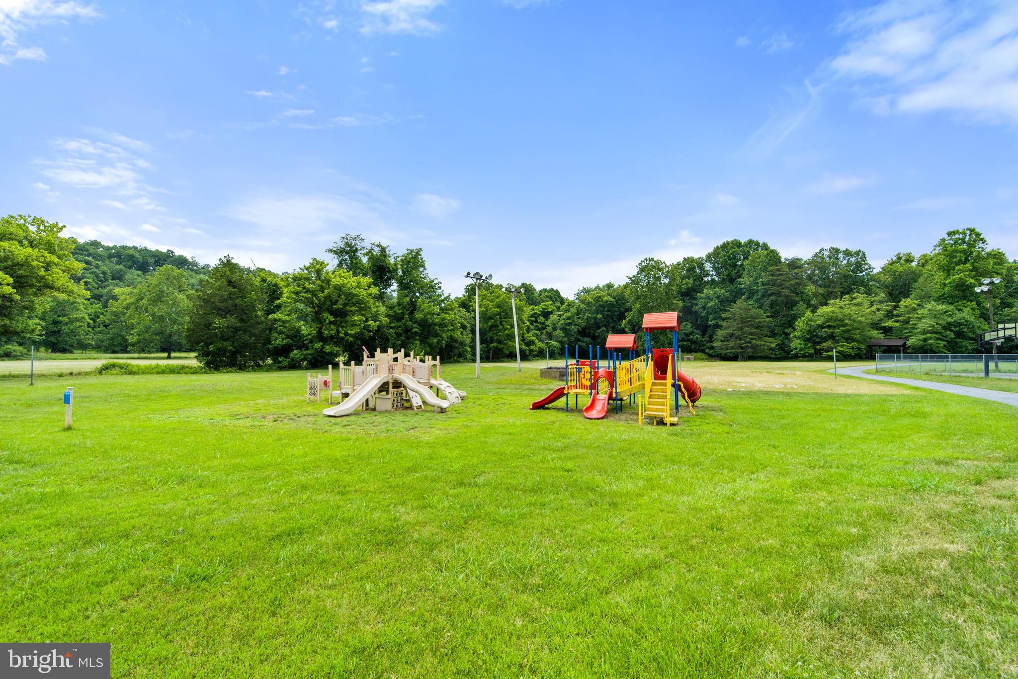 HEDGESVILLE - Commercial Sale