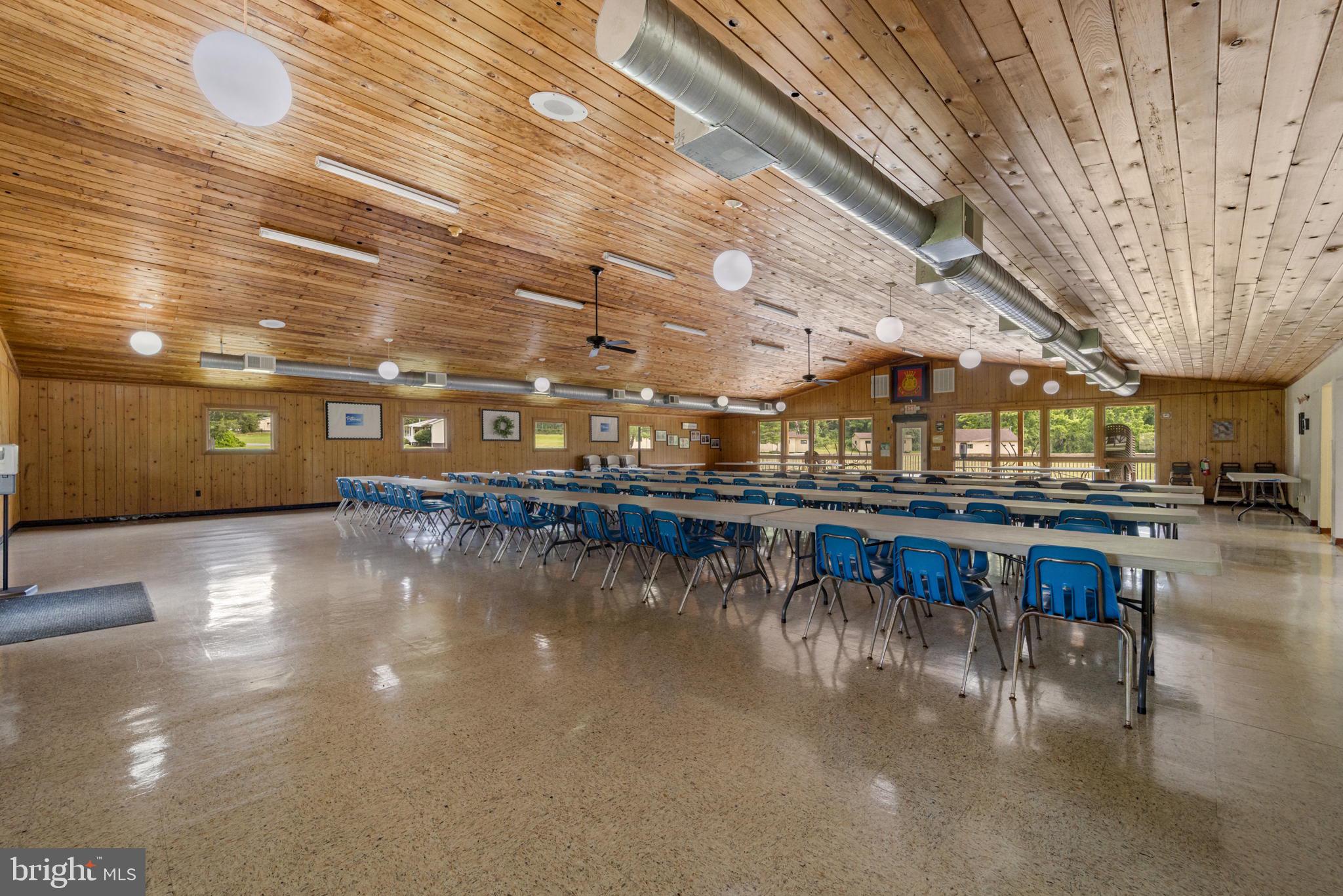 HEDGESVILLE - Commercial Sale