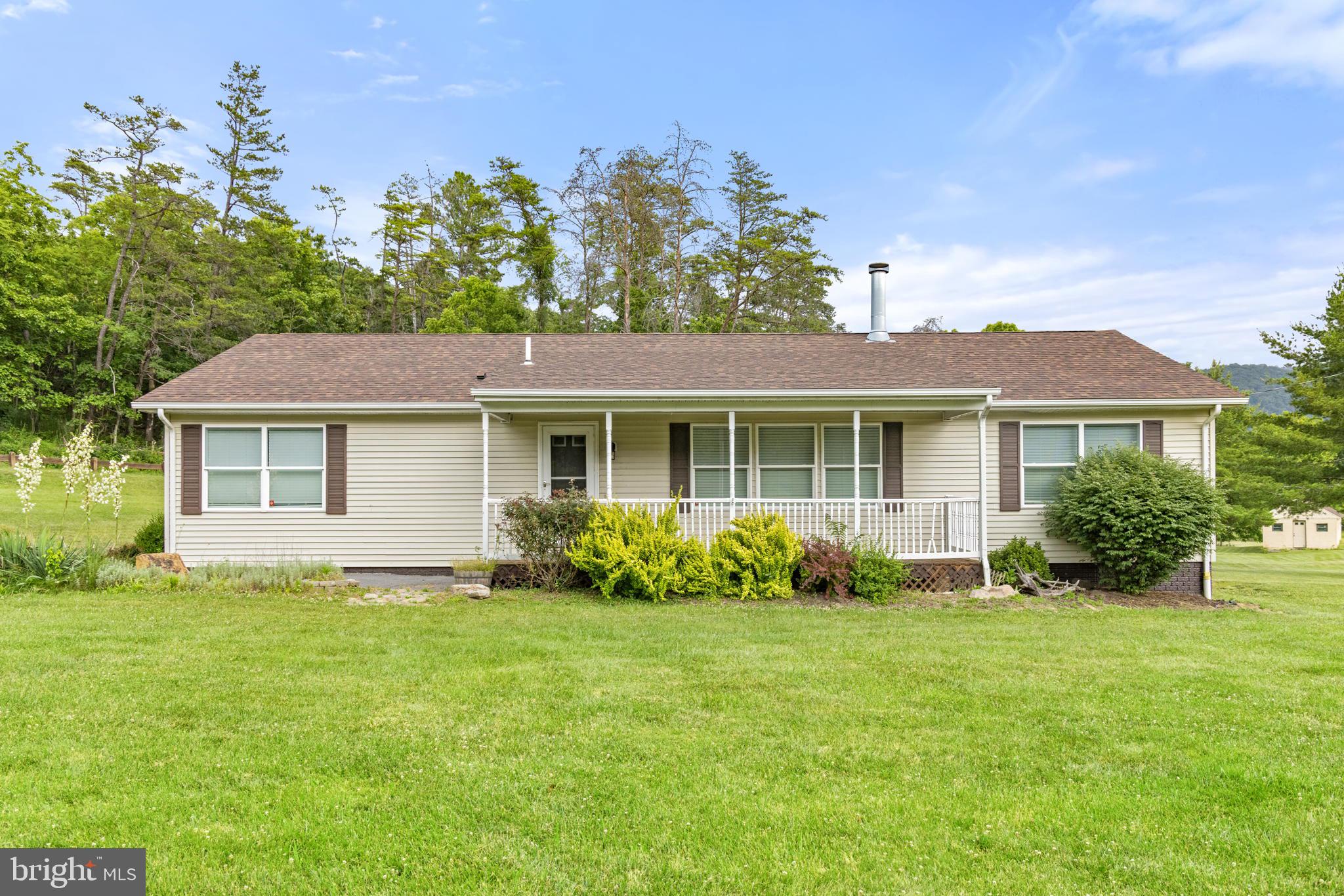 HEDGESVILLE - Commercial Sale