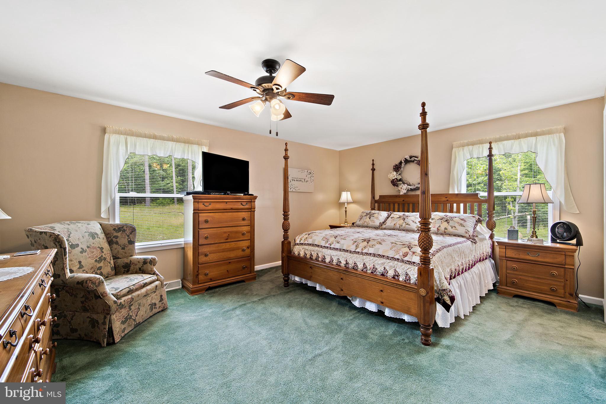 HEDGESVILLE - Commercial Sale