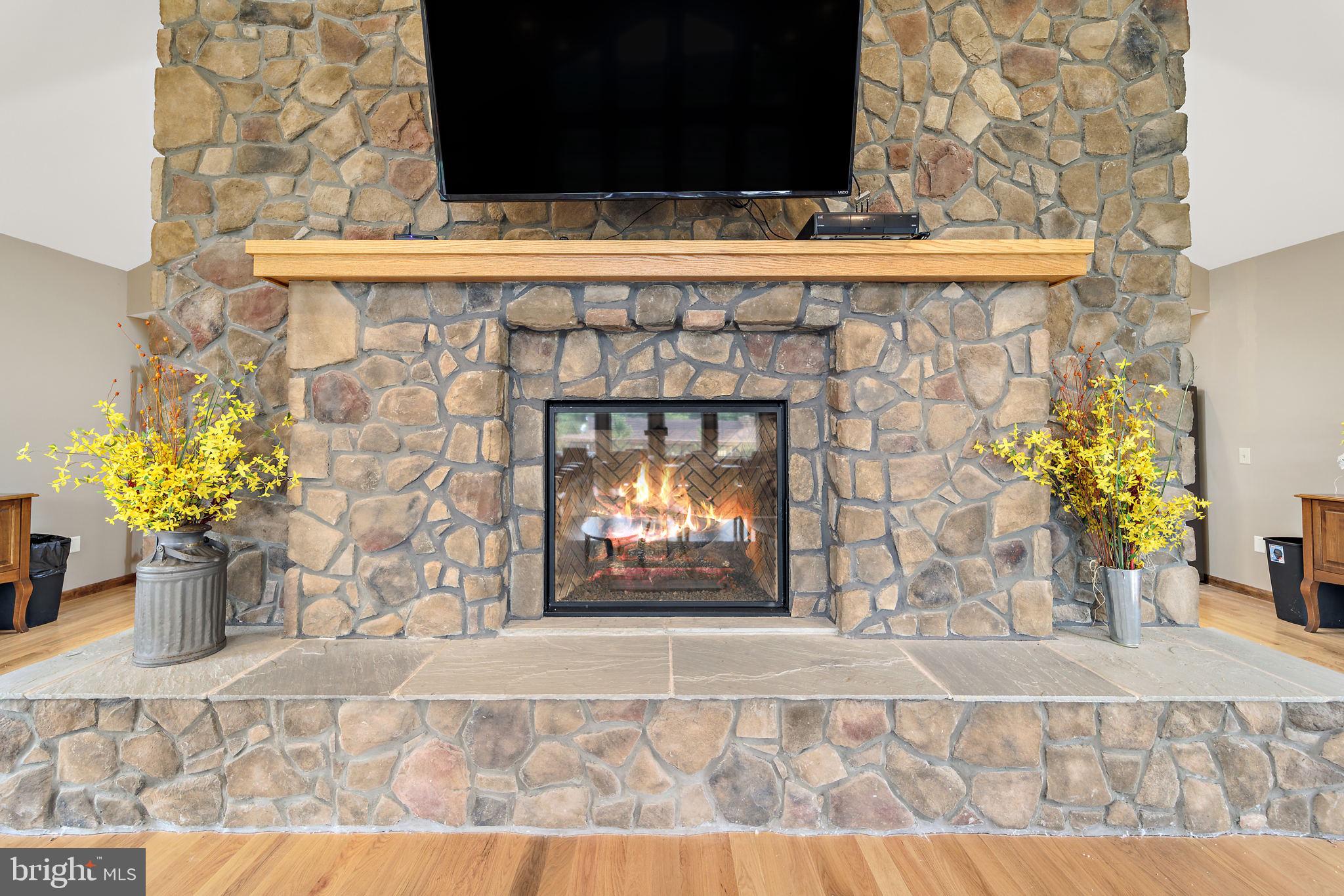 HEDGESVILLE - Commercial Sale