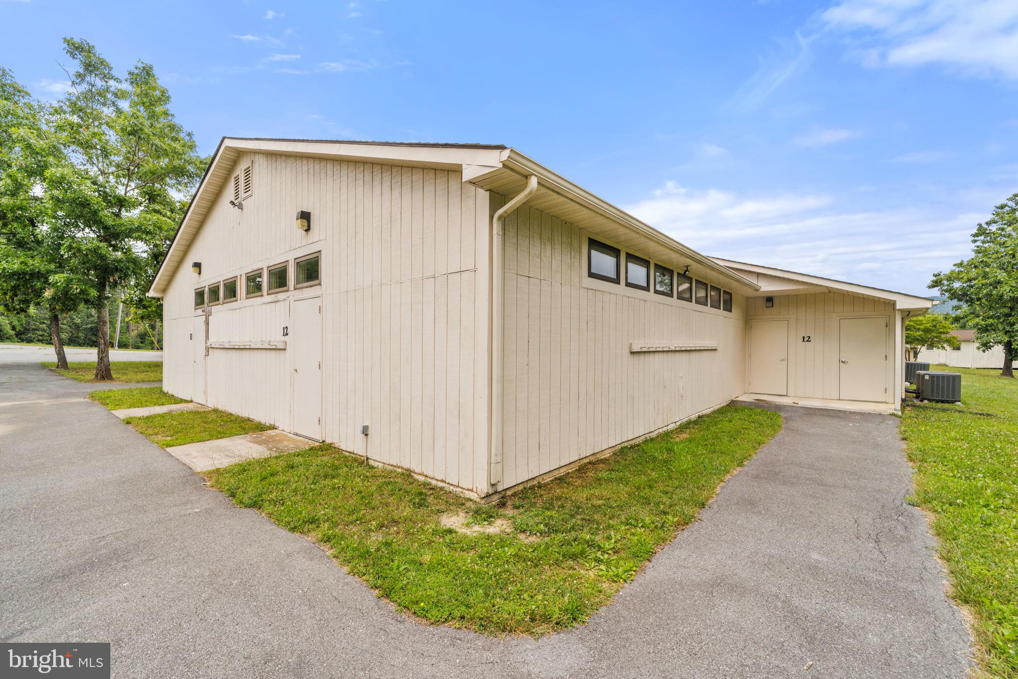 HEDGESVILLE - Commercial Sale