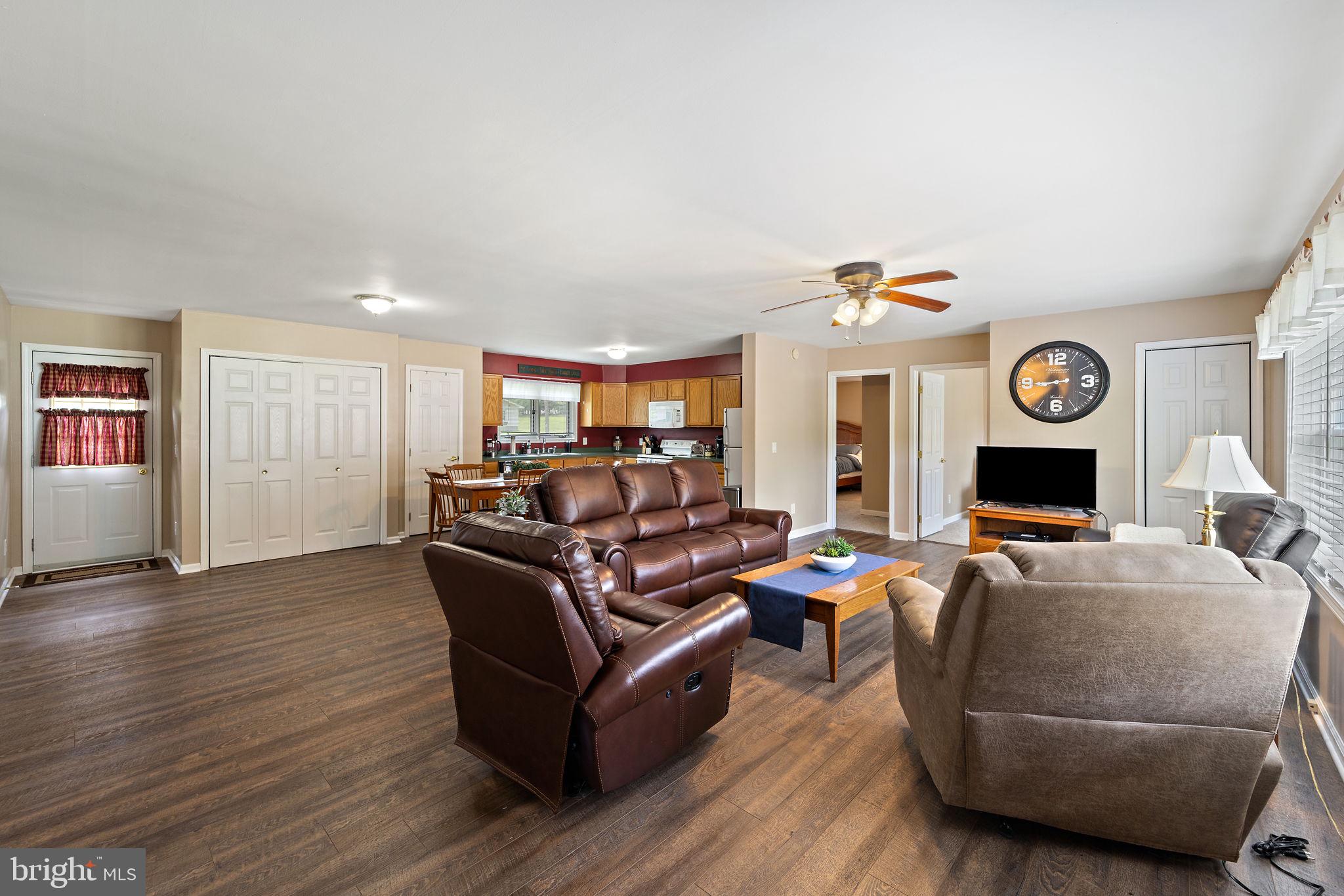 HEDGESVILLE - Commercial Sale