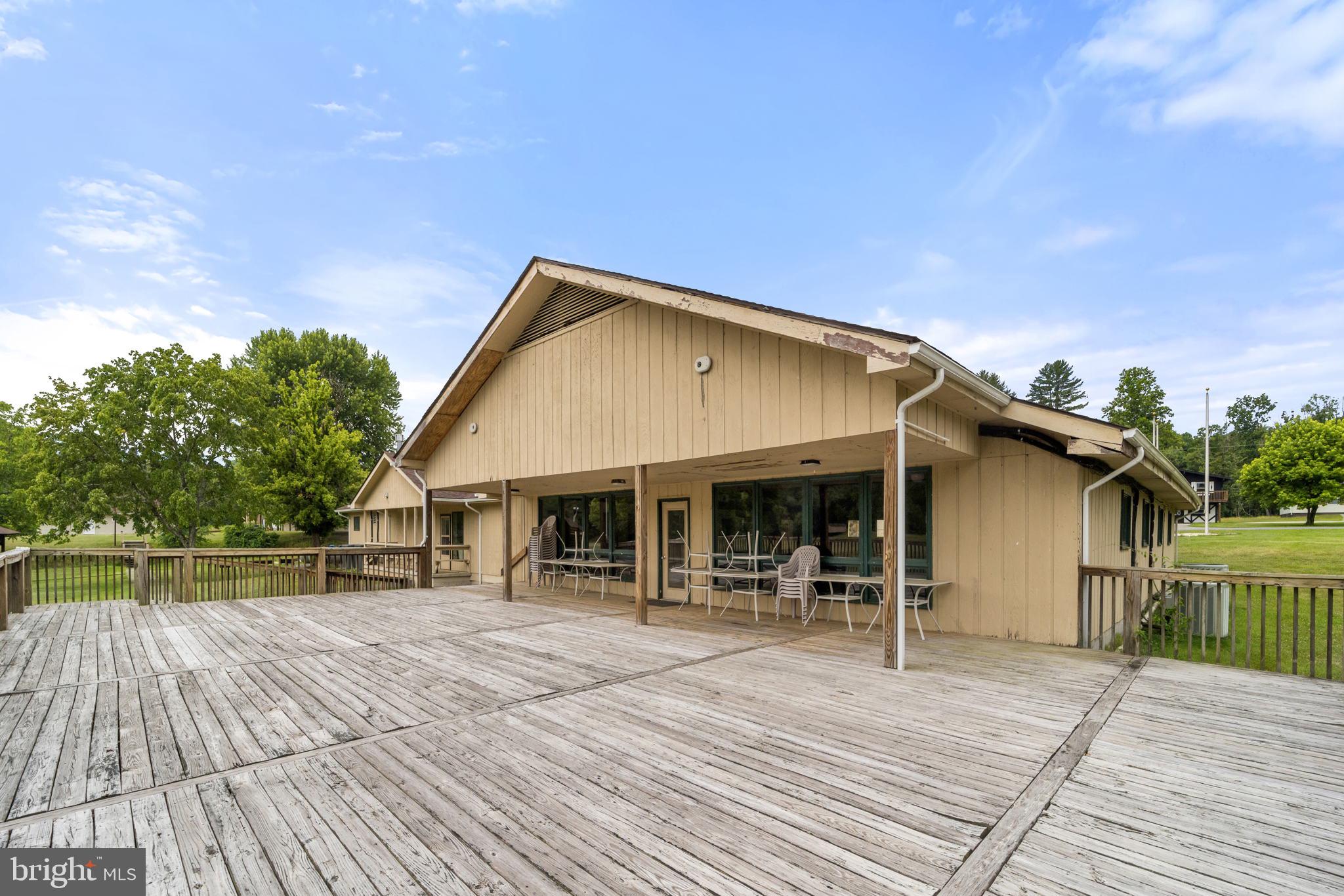 HEDGESVILLE - Commercial Sale