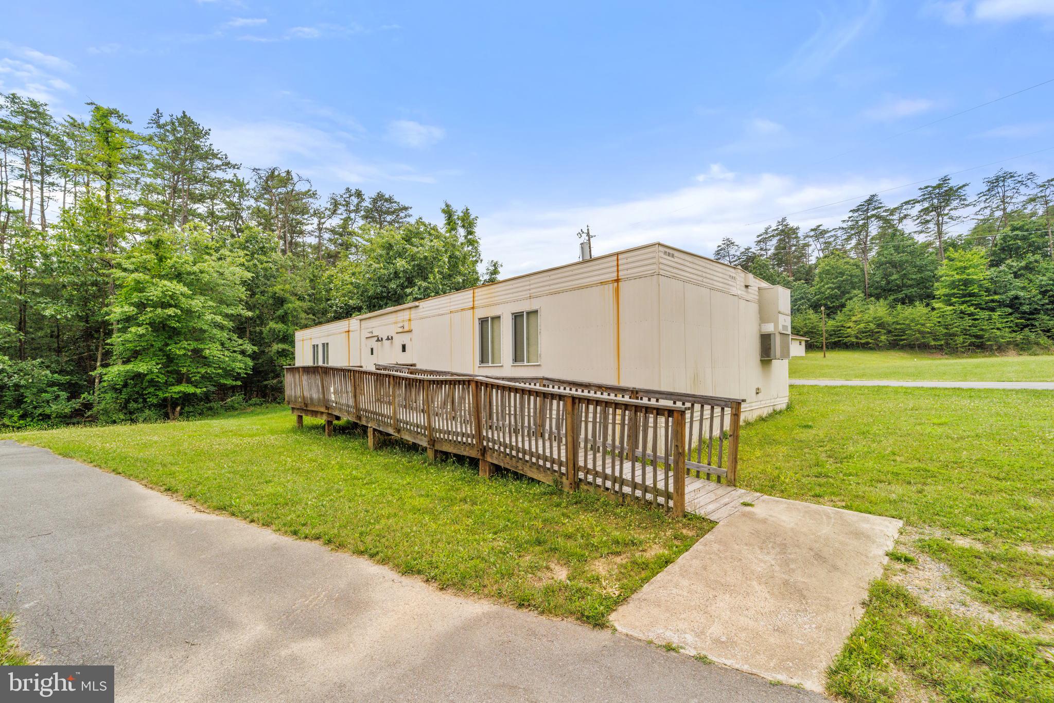 HEDGESVILLE - Commercial Sale