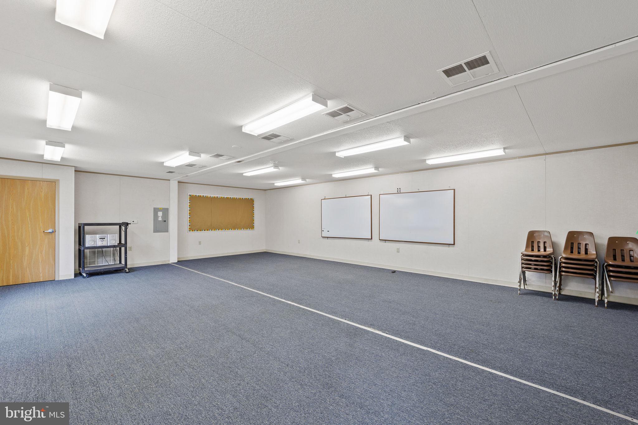 HEDGESVILLE - Commercial Sale