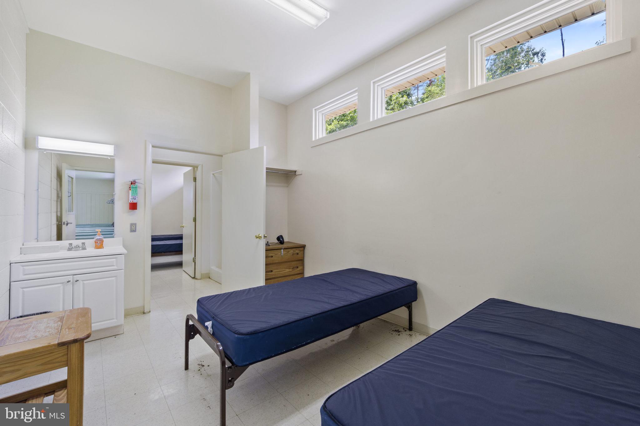 HEDGESVILLE - Commercial Sale