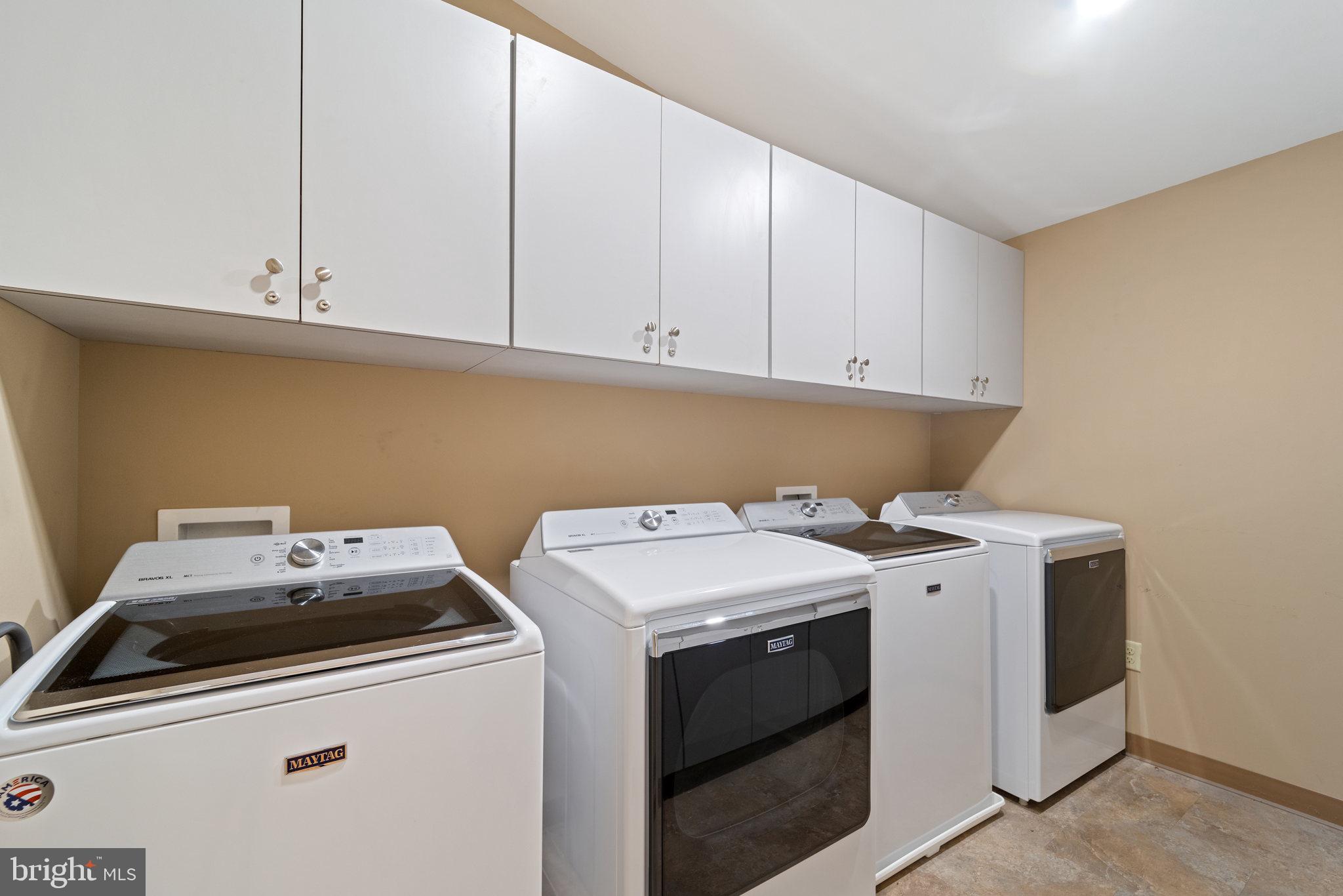 HEDGESVILLE - Commercial Sale