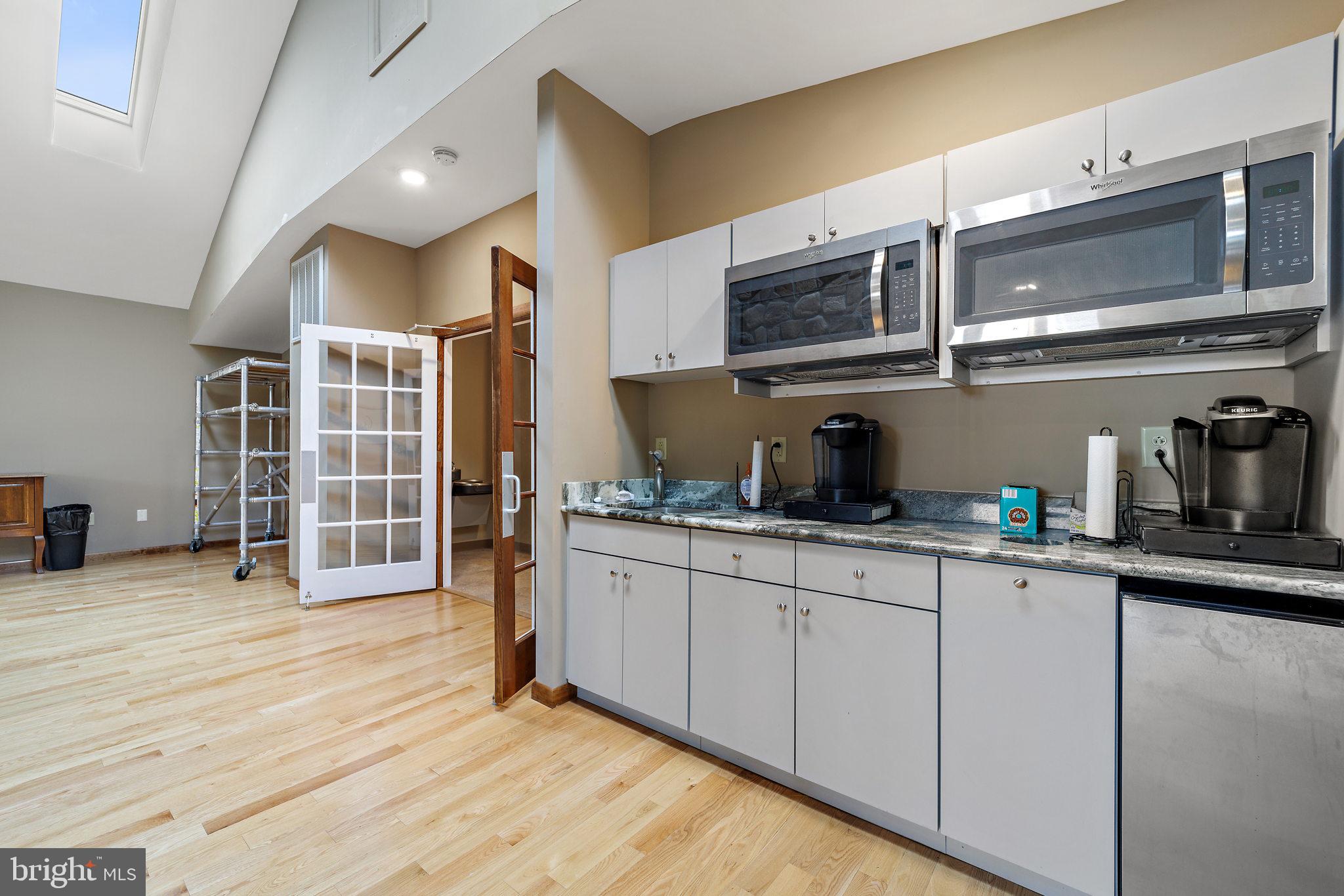 HEDGESVILLE - Commercial Sale