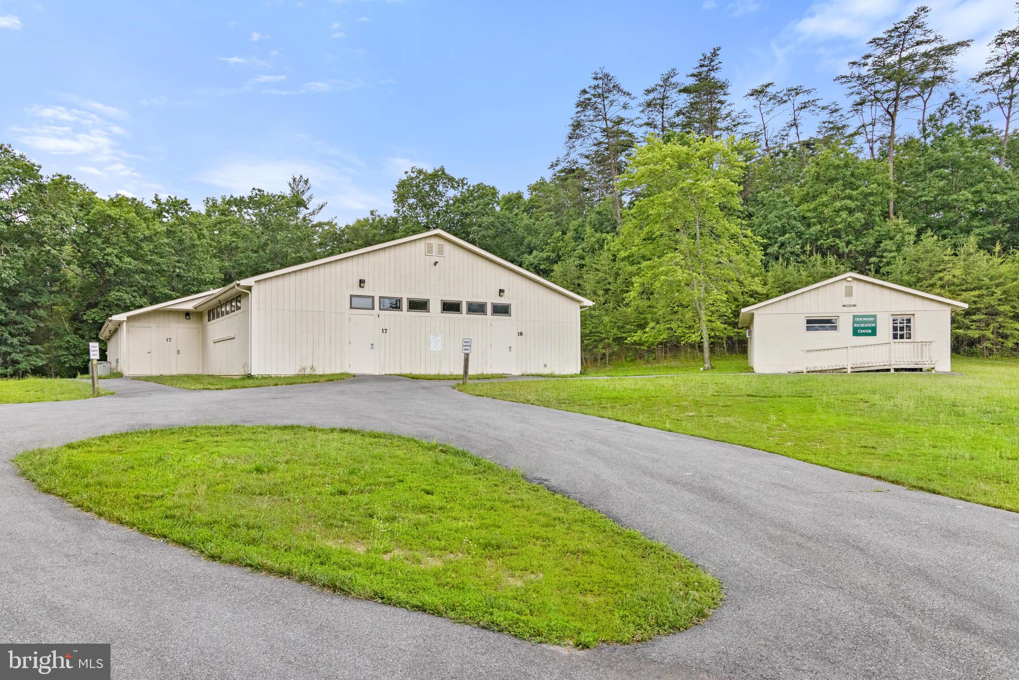 HEDGESVILLE - Commercial Sale