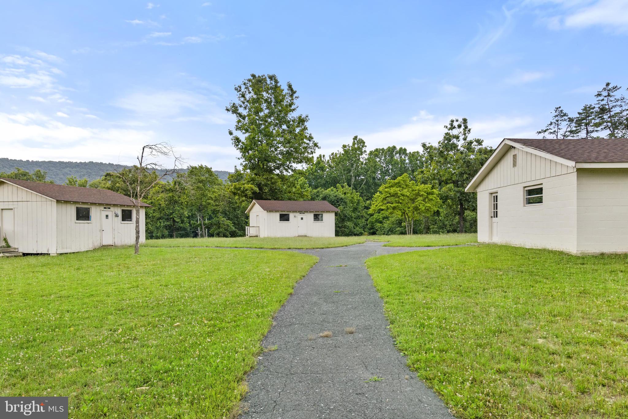 HEDGESVILLE - Commercial Sale