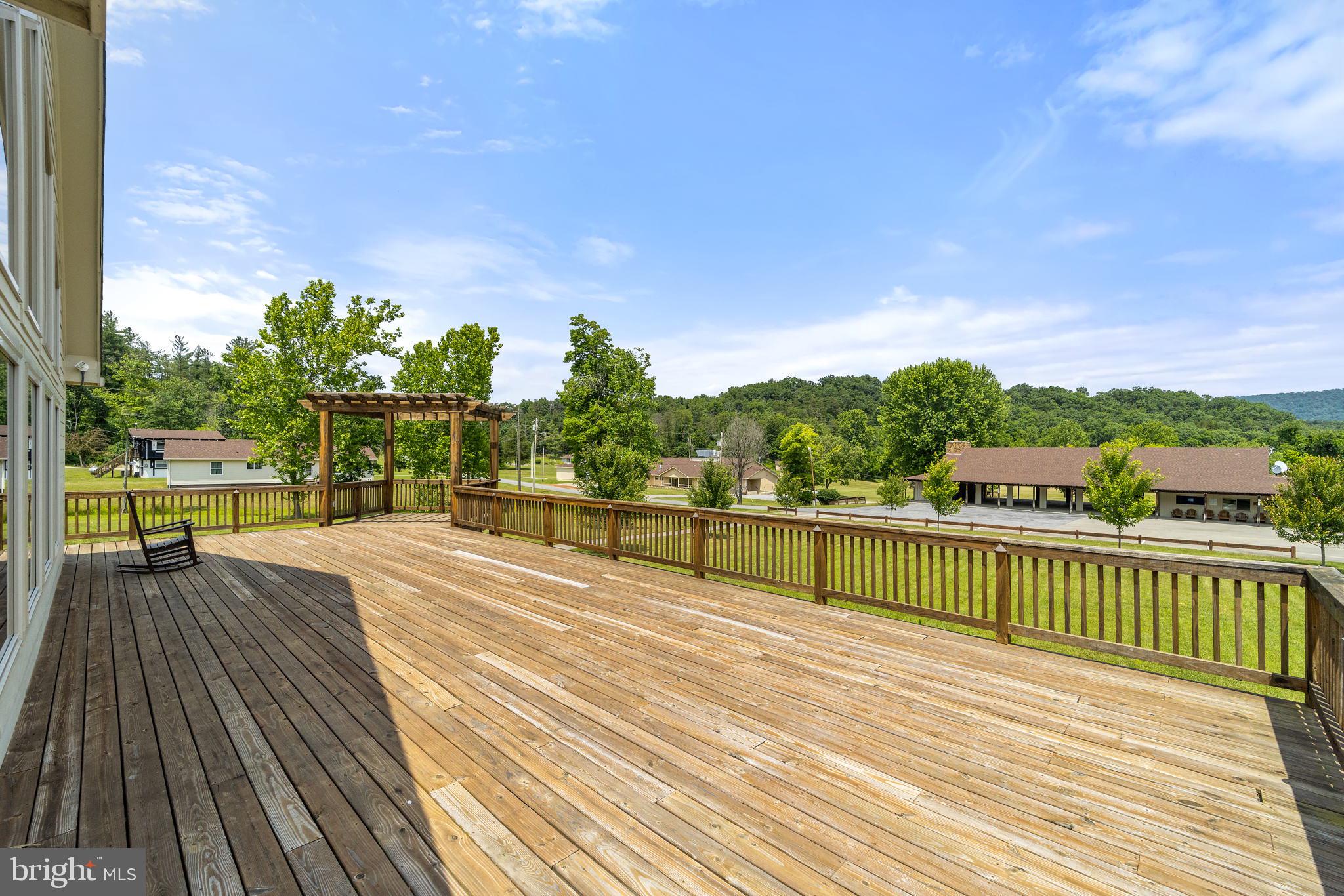 HEDGESVILLE - Commercial Sale