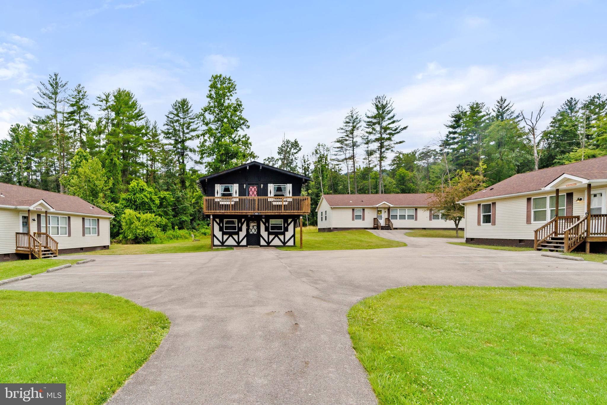 HEDGESVILLE - Commercial Sale