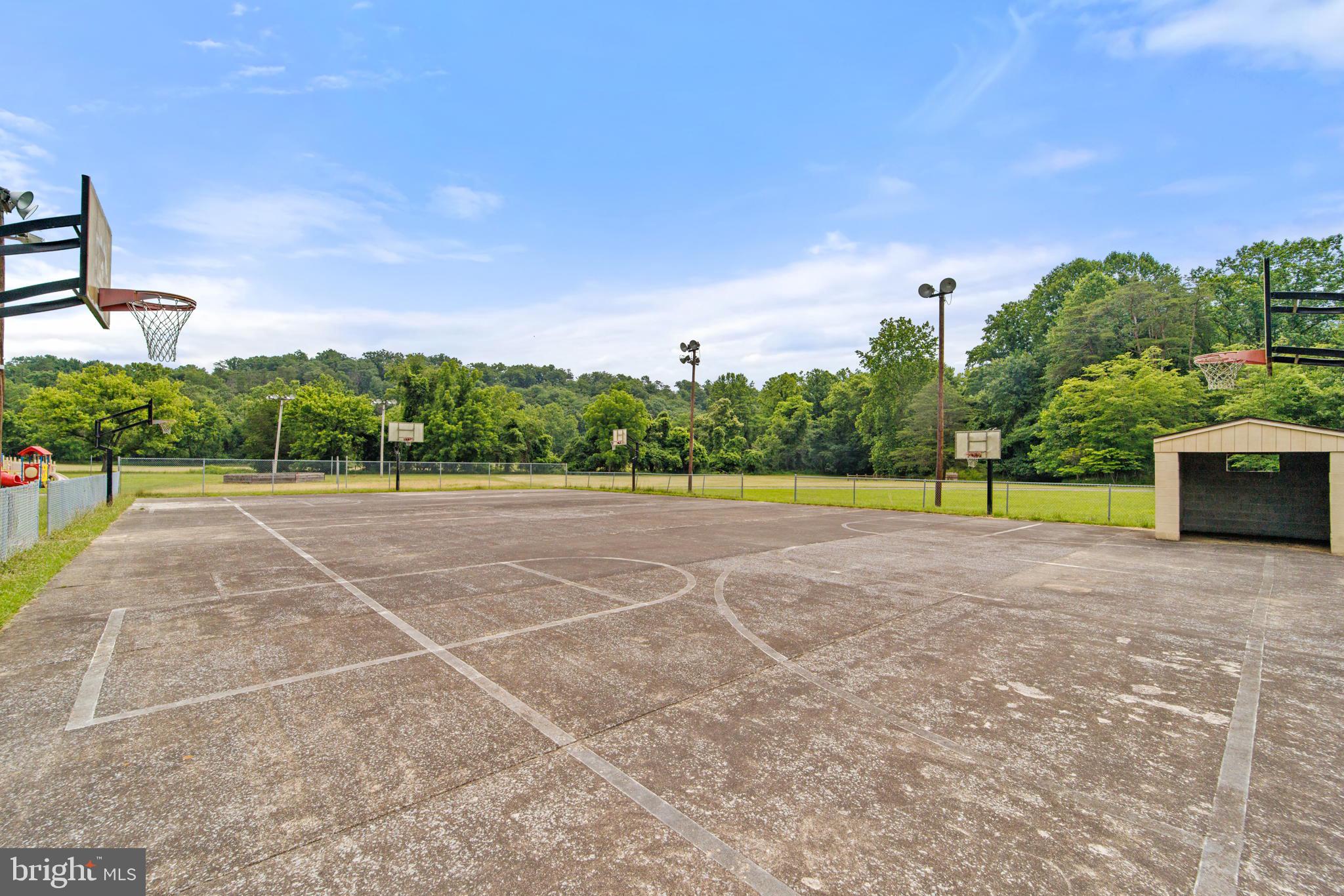 HEDGESVILLE - Commercial Sale