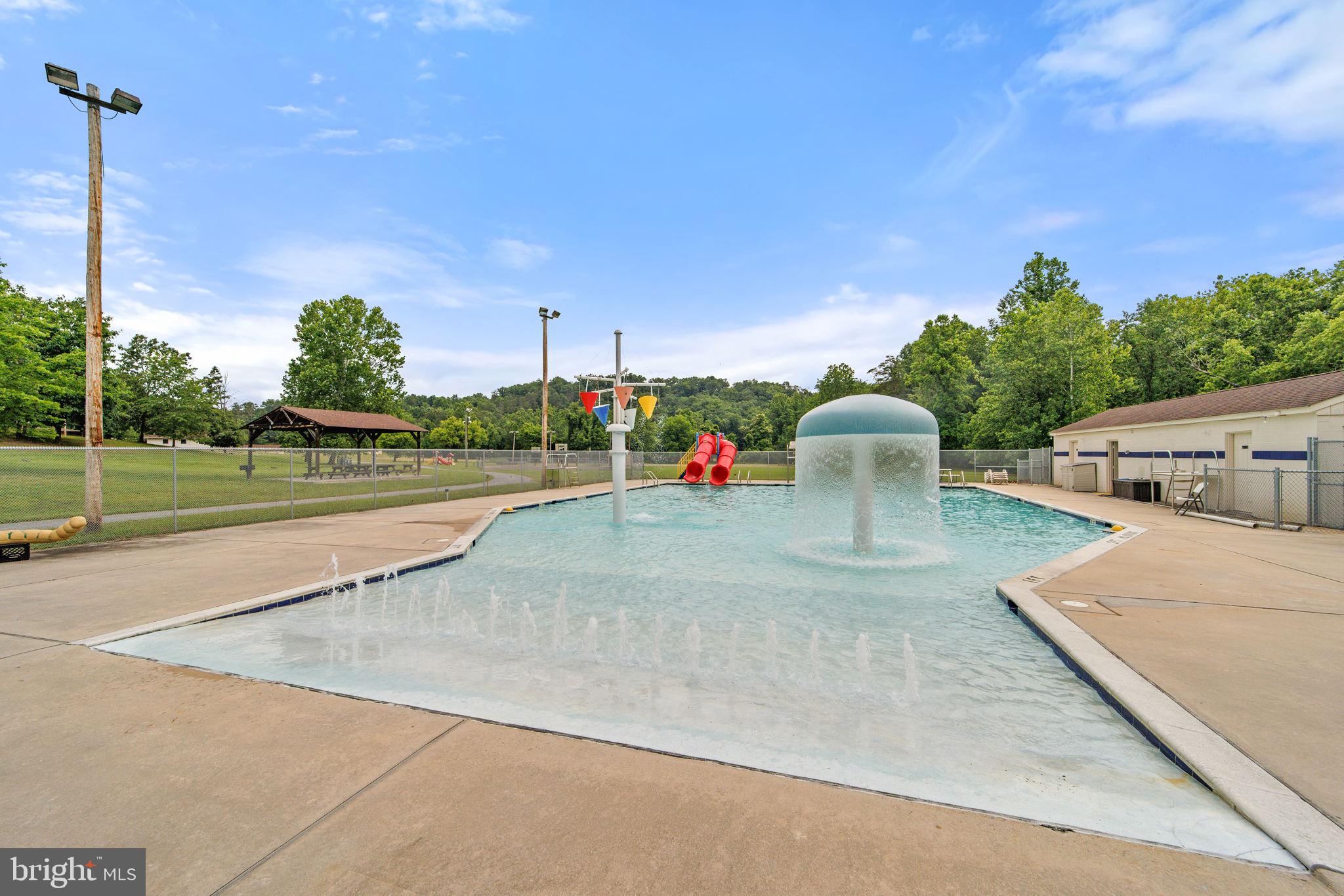 HEDGESVILLE - Commercial Sale