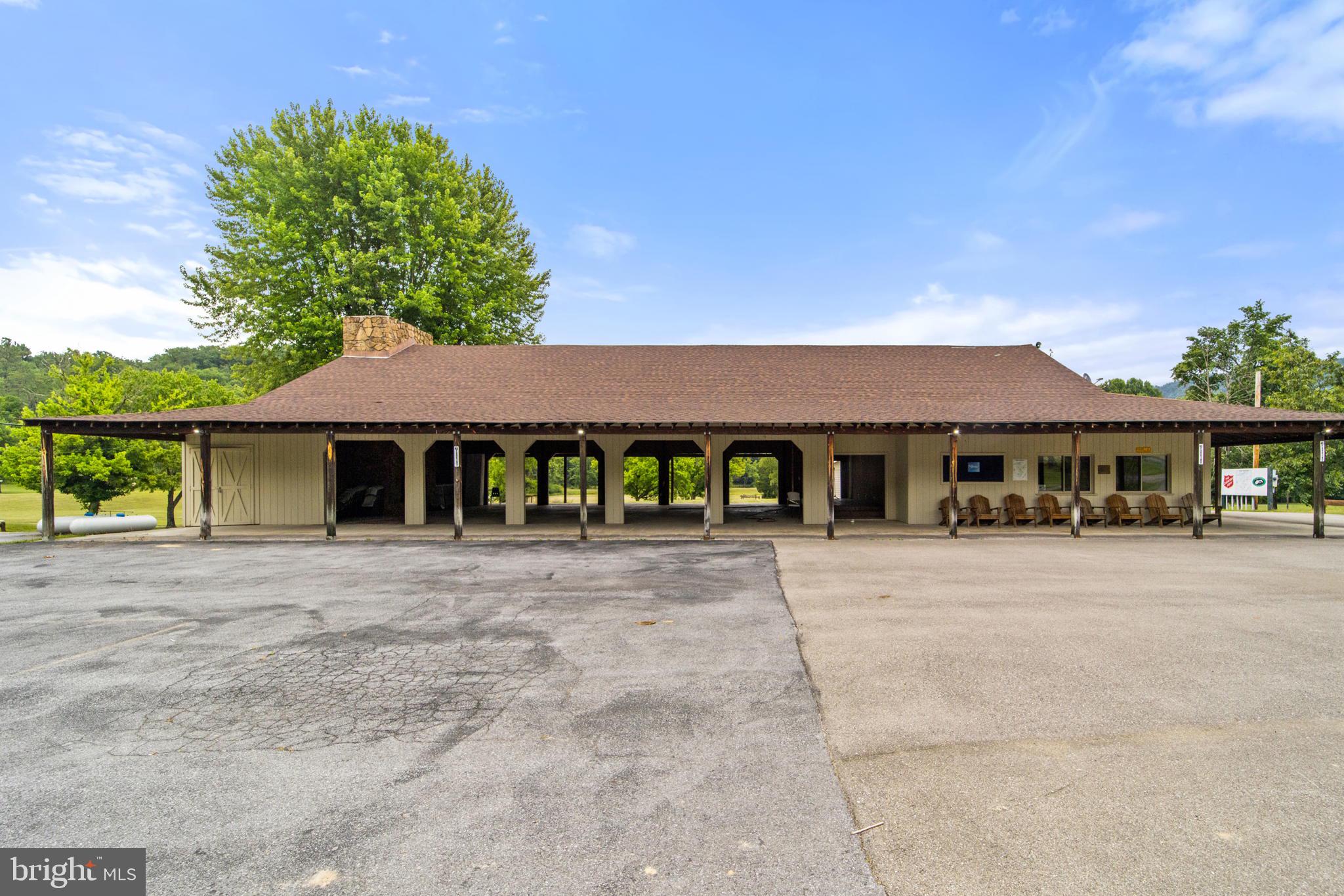 HEDGESVILLE - Commercial Sale