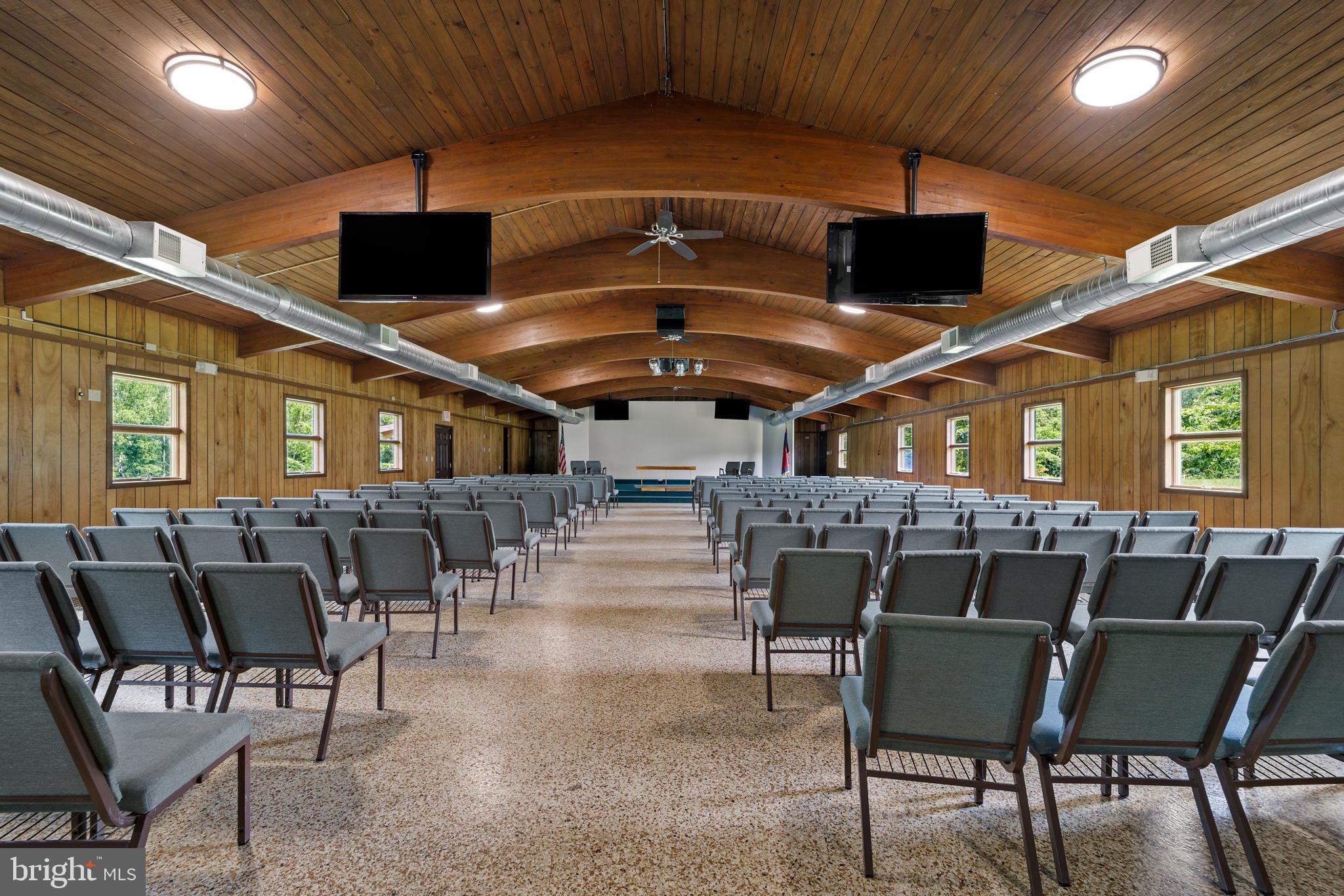 HEDGESVILLE - Commercial Sale