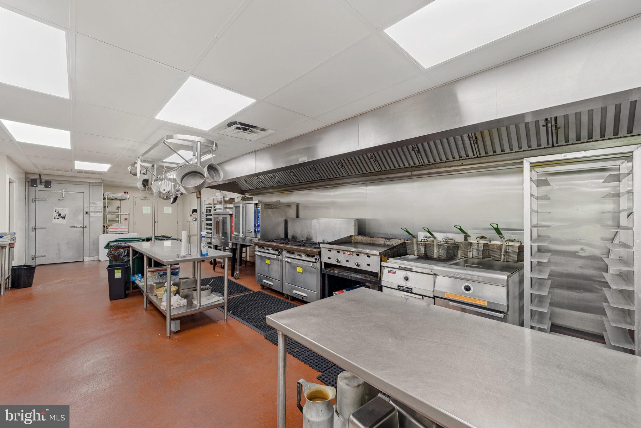 HEDGESVILLE - Commercial Sale