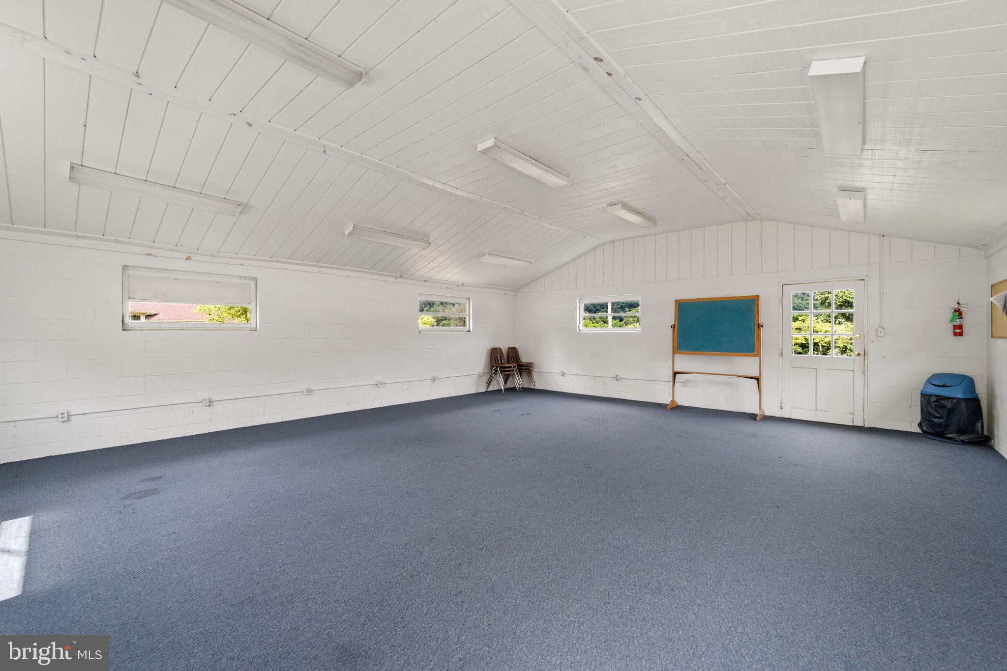 HEDGESVILLE - Commercial Sale