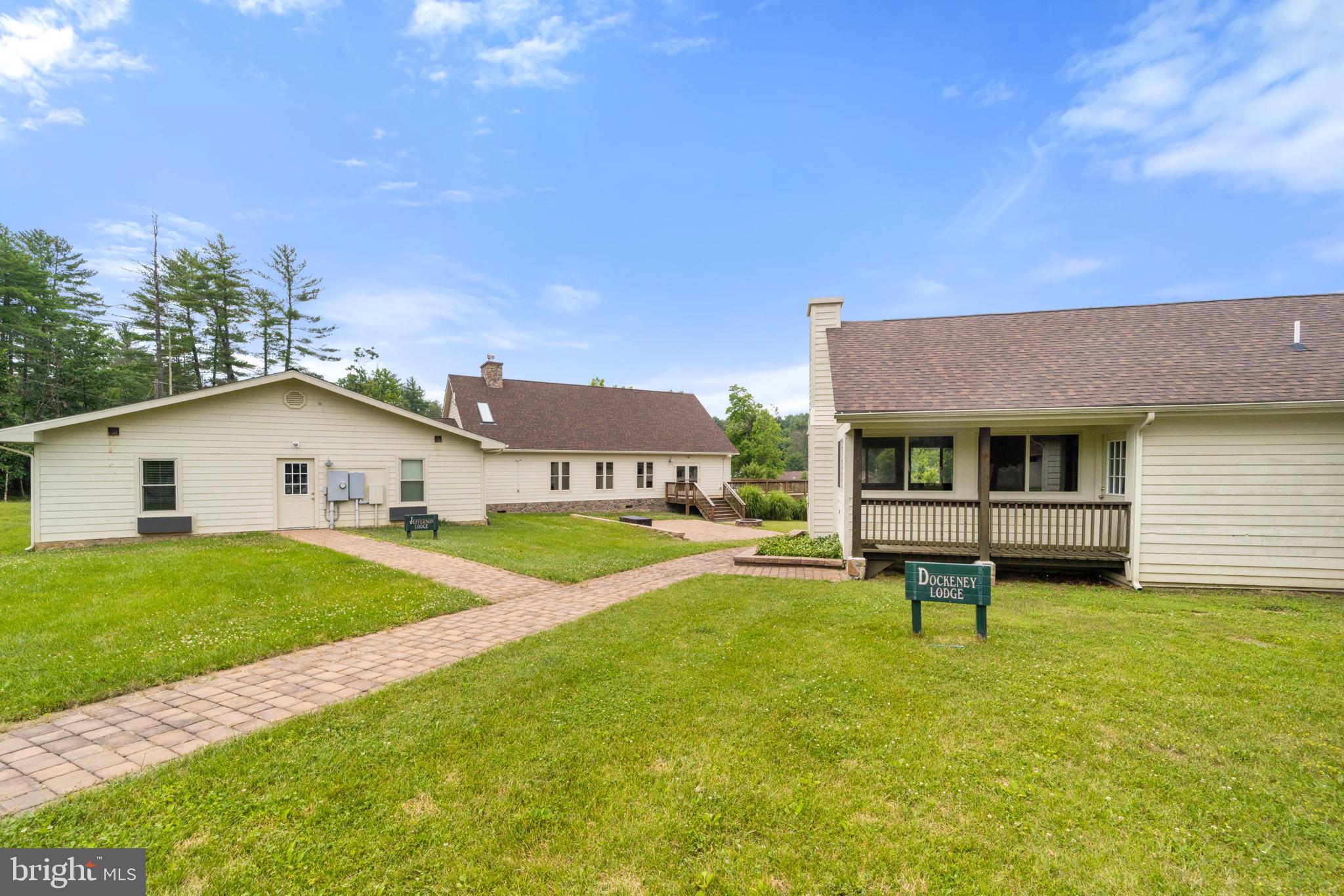 HEDGESVILLE - Commercial Sale