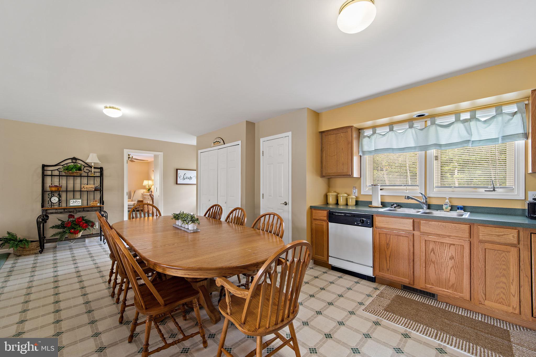 HEDGESVILLE - Commercial Sale