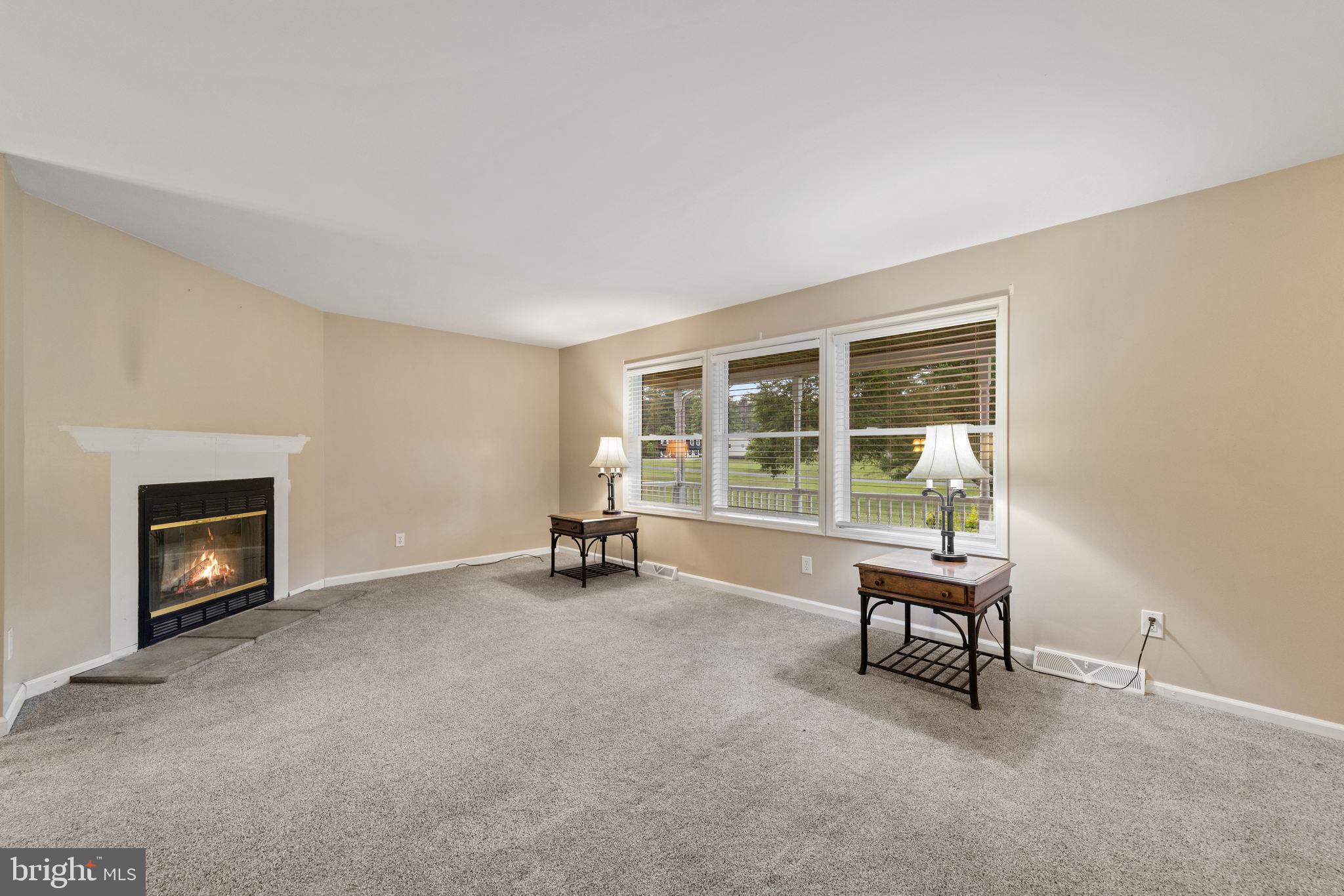 HEDGESVILLE - Commercial Sale