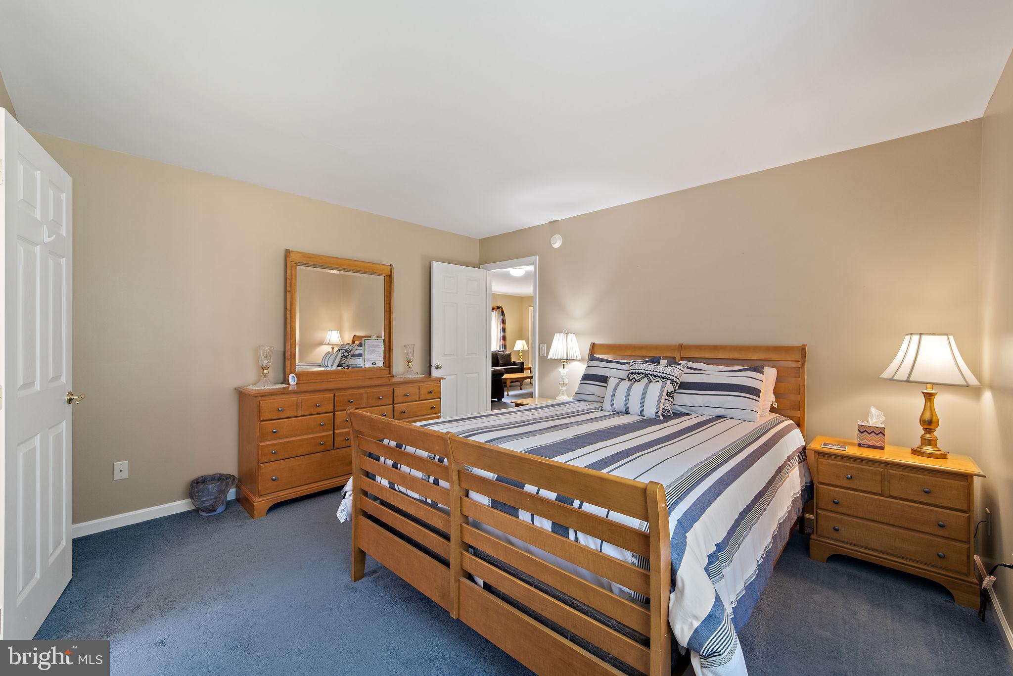 HEDGESVILLE - Commercial Sale