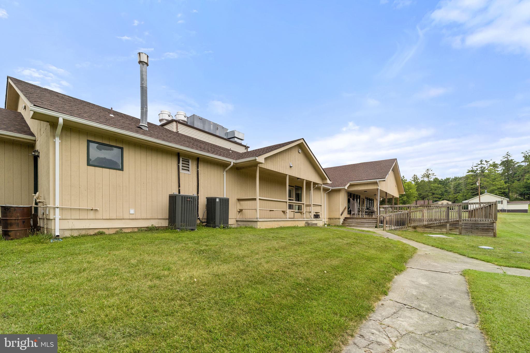 HEDGESVILLE - Commercial Sale