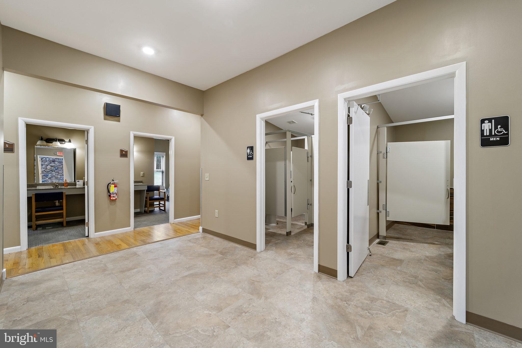 HEDGESVILLE - Commercial Sale